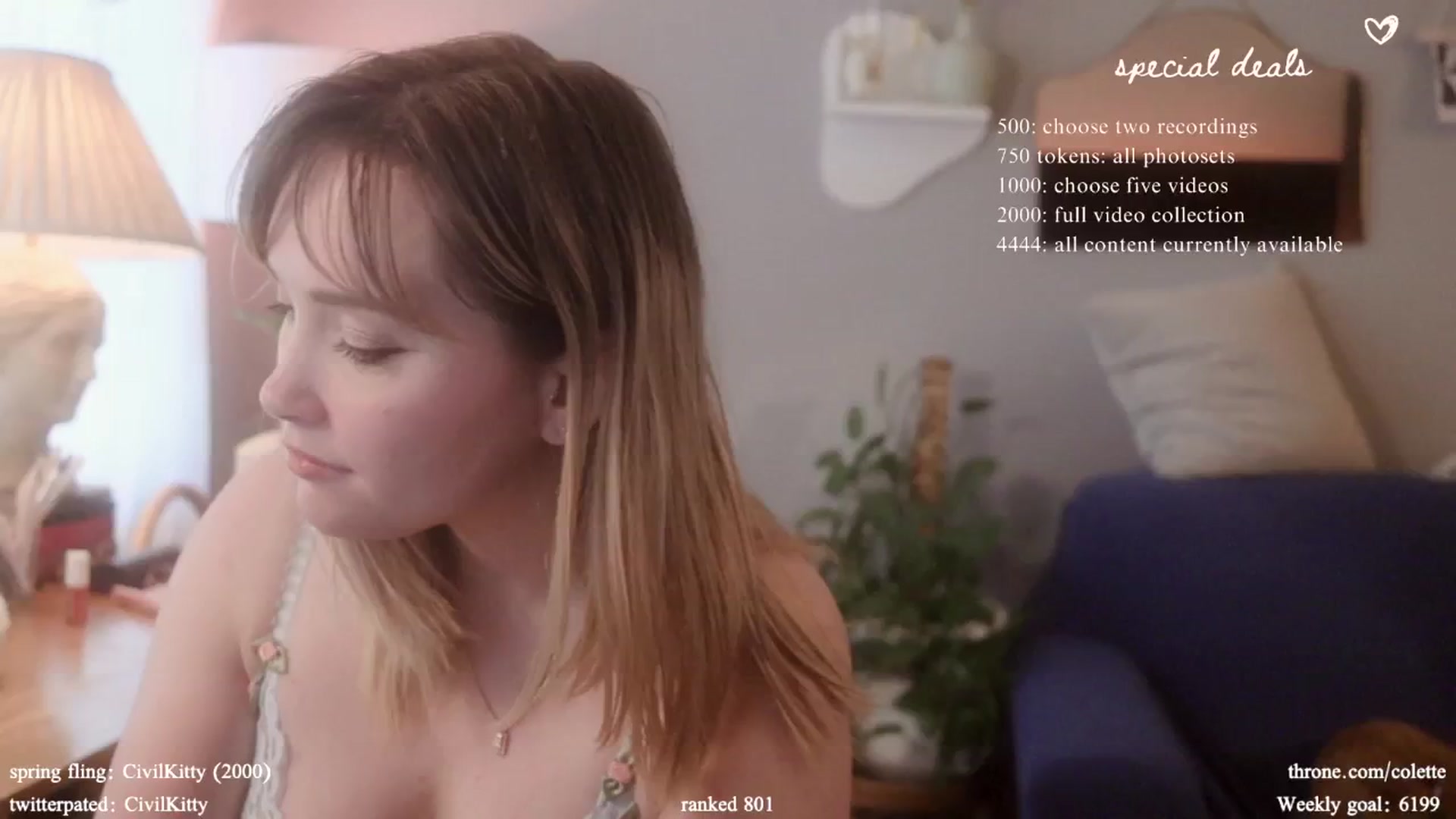 Gallery image thumbnail from Femme's myfreecams stream on, 04/18/2024, 19:08 image 11 of 20