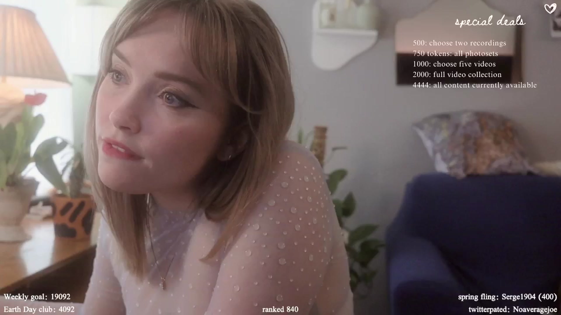 Gallery image thumbnail from Femme's myfreecams stream on, 04/22/2024, 20:09 image 15 of 20