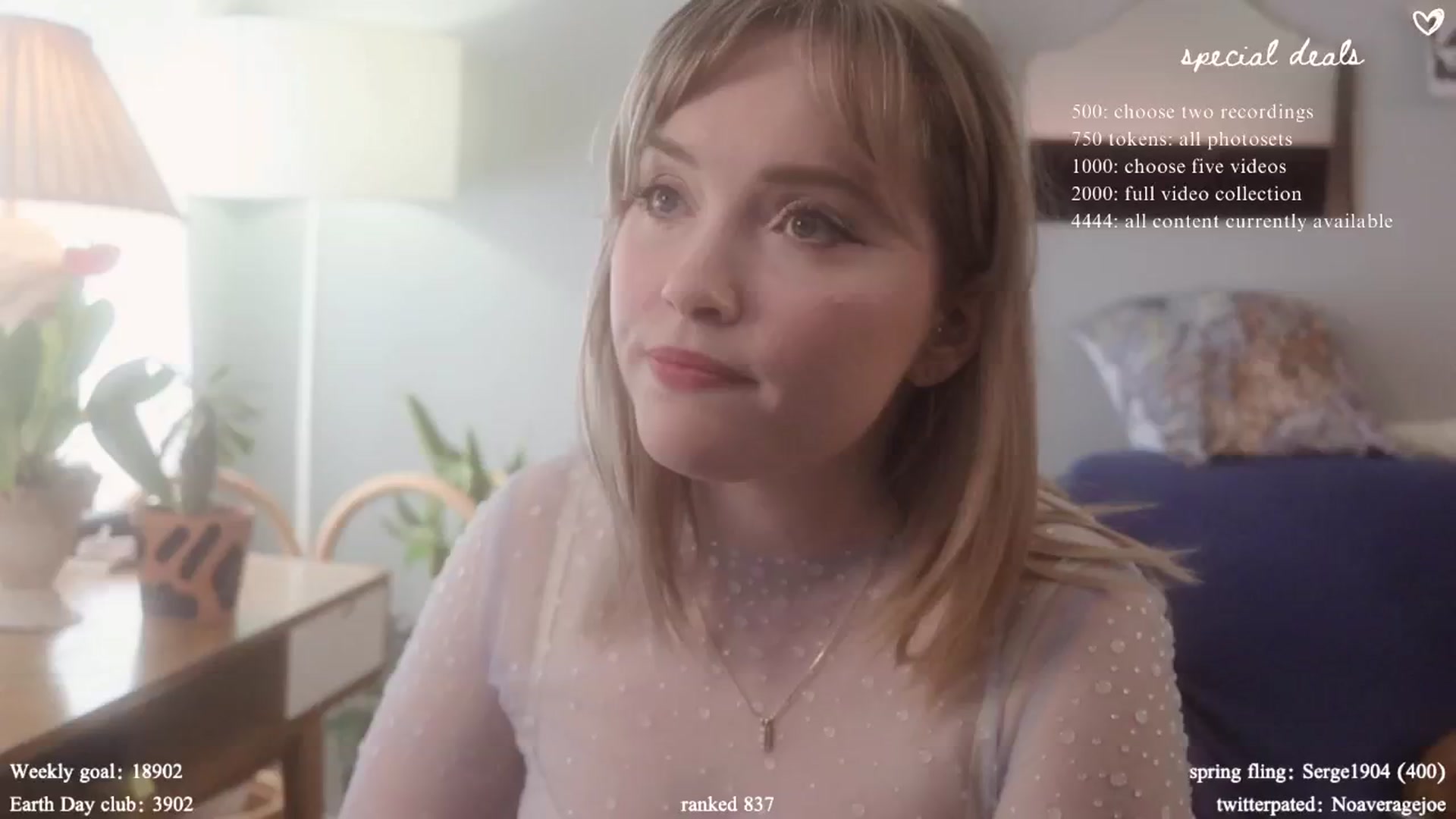 Gallery image thumbnail from Femme's myfreecams stream on, 04/22/2024, 20:09 image 18 of 20