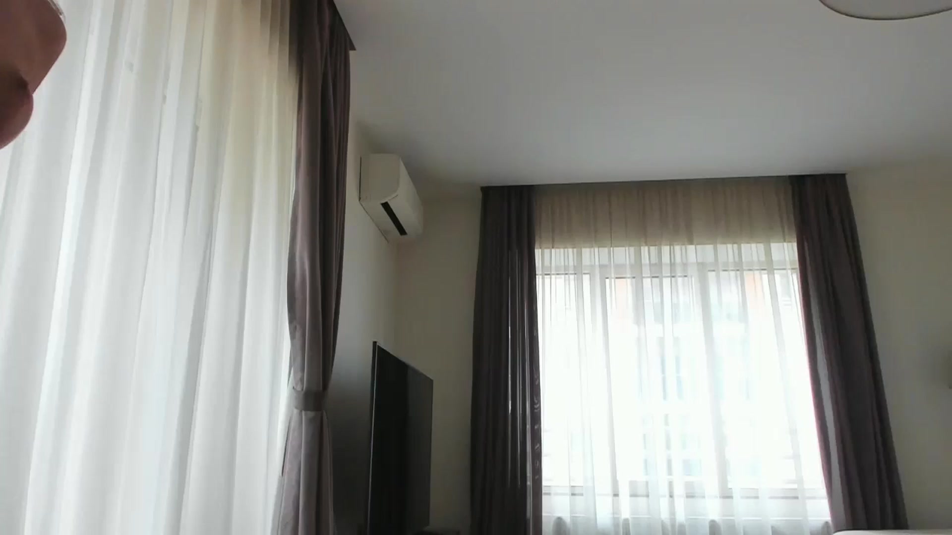 Gallery image thumbnail from FentyPoison's myfreecams stream on, 05/03/2024, 15:28 image 8 of 20