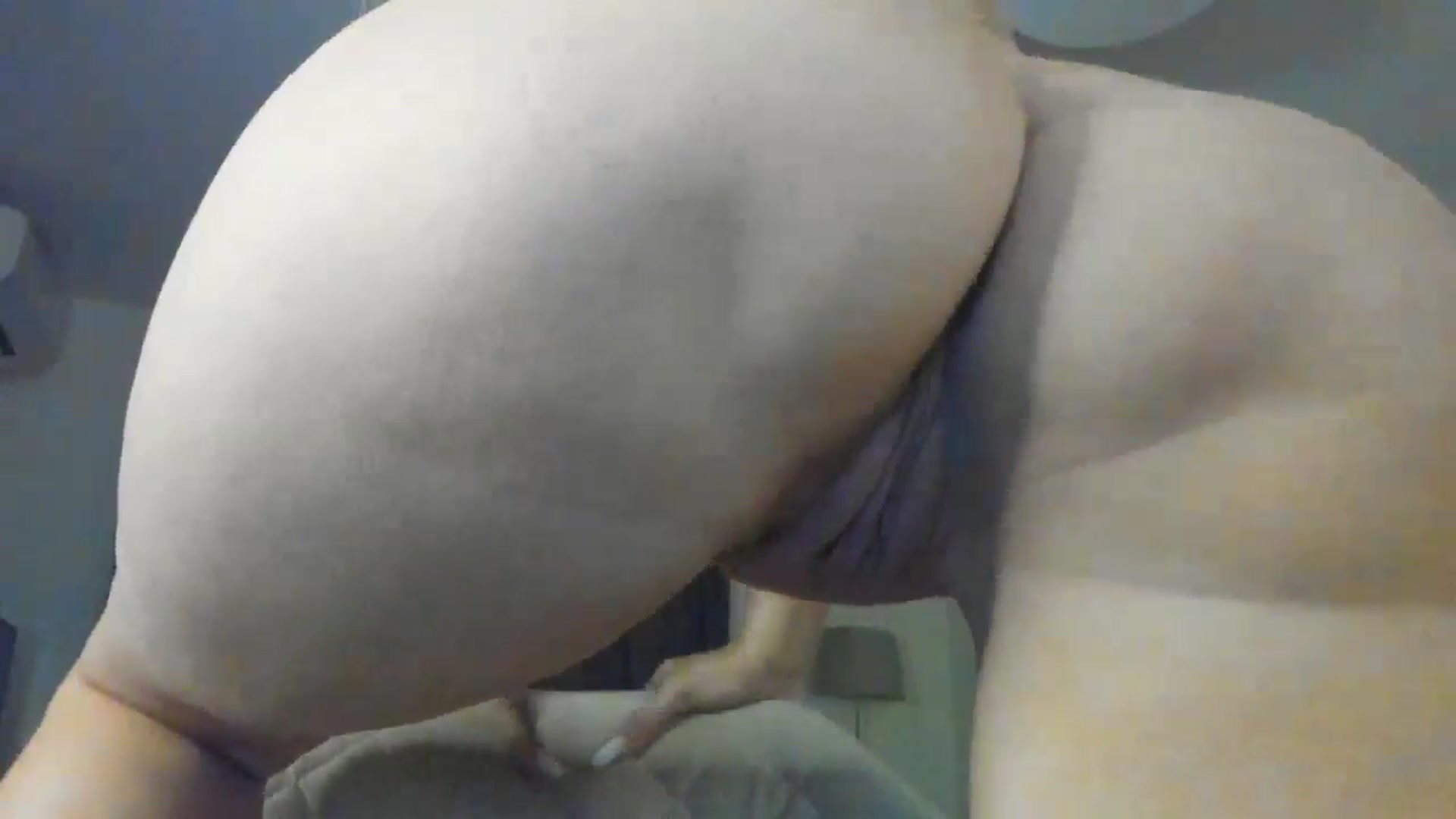 Gallery image thumbnail from FentyPoison's myfreecams stream on, 11/11/2024, 18:05 image 18 of 20
