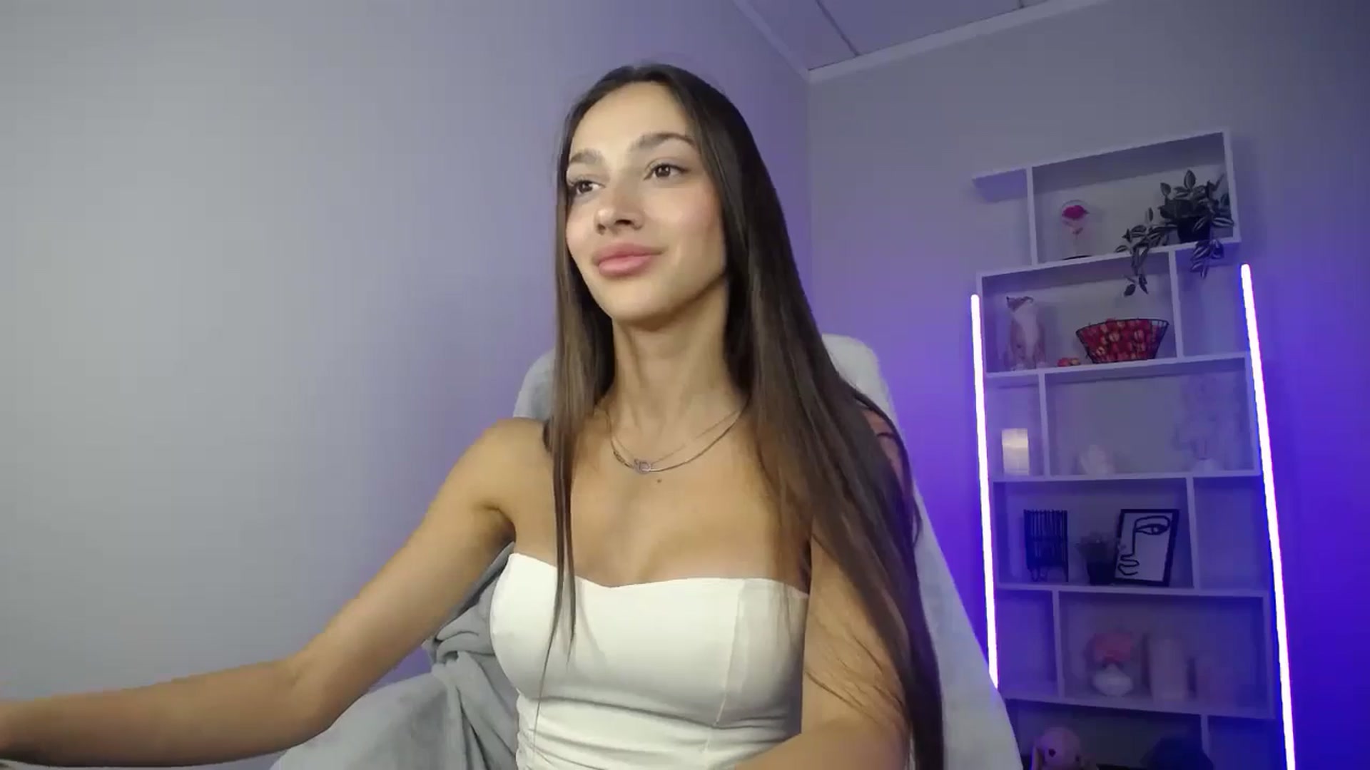 Gallery image thumbnail from FeraBerry's myfreecams stream on, 08/26/2024, 11:21 image 4 of 20