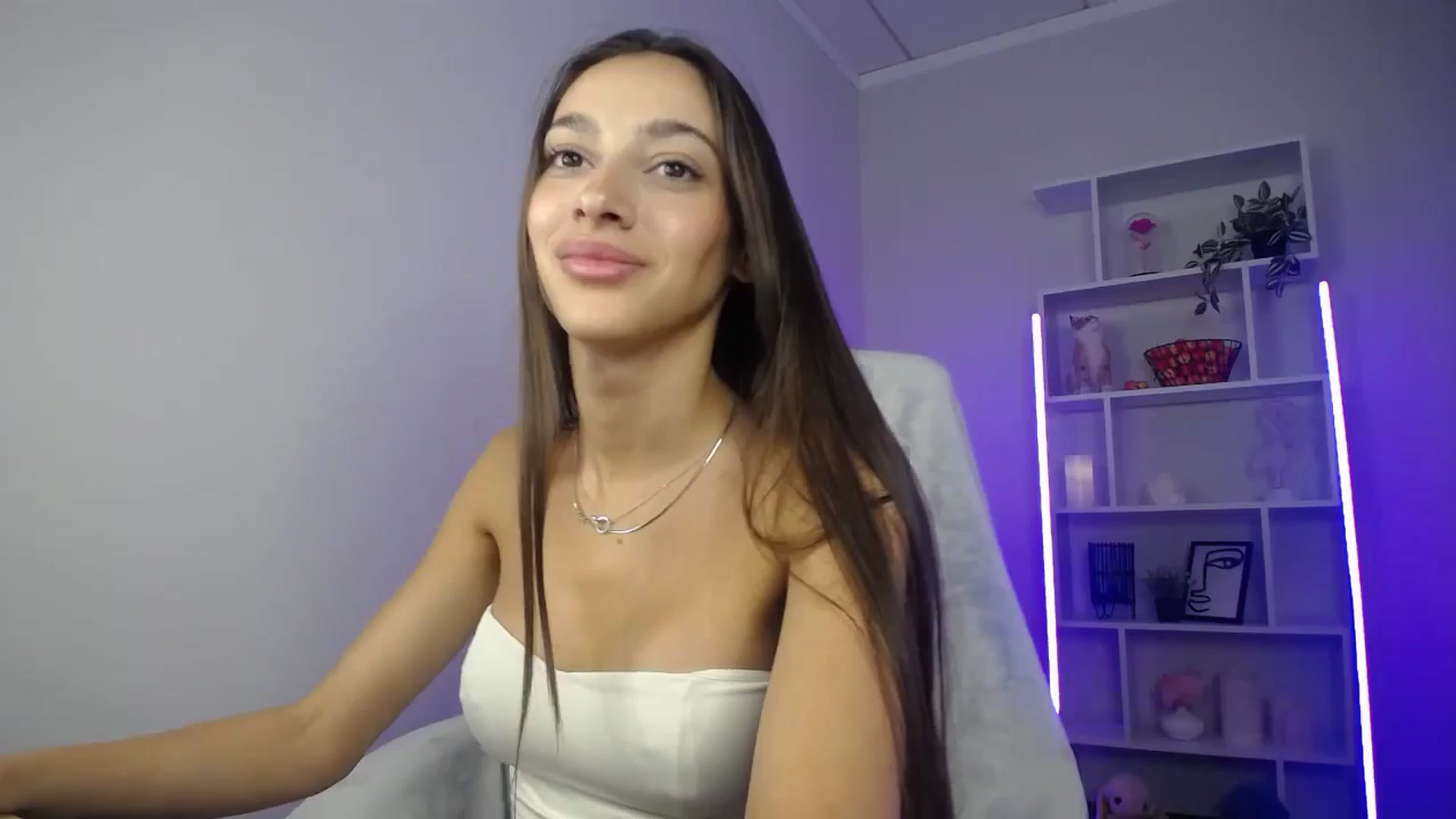 Gallery image thumbnail from FeraBerry's myfreecams stream on, 08/26/2024, 11:21 image 2 of 20