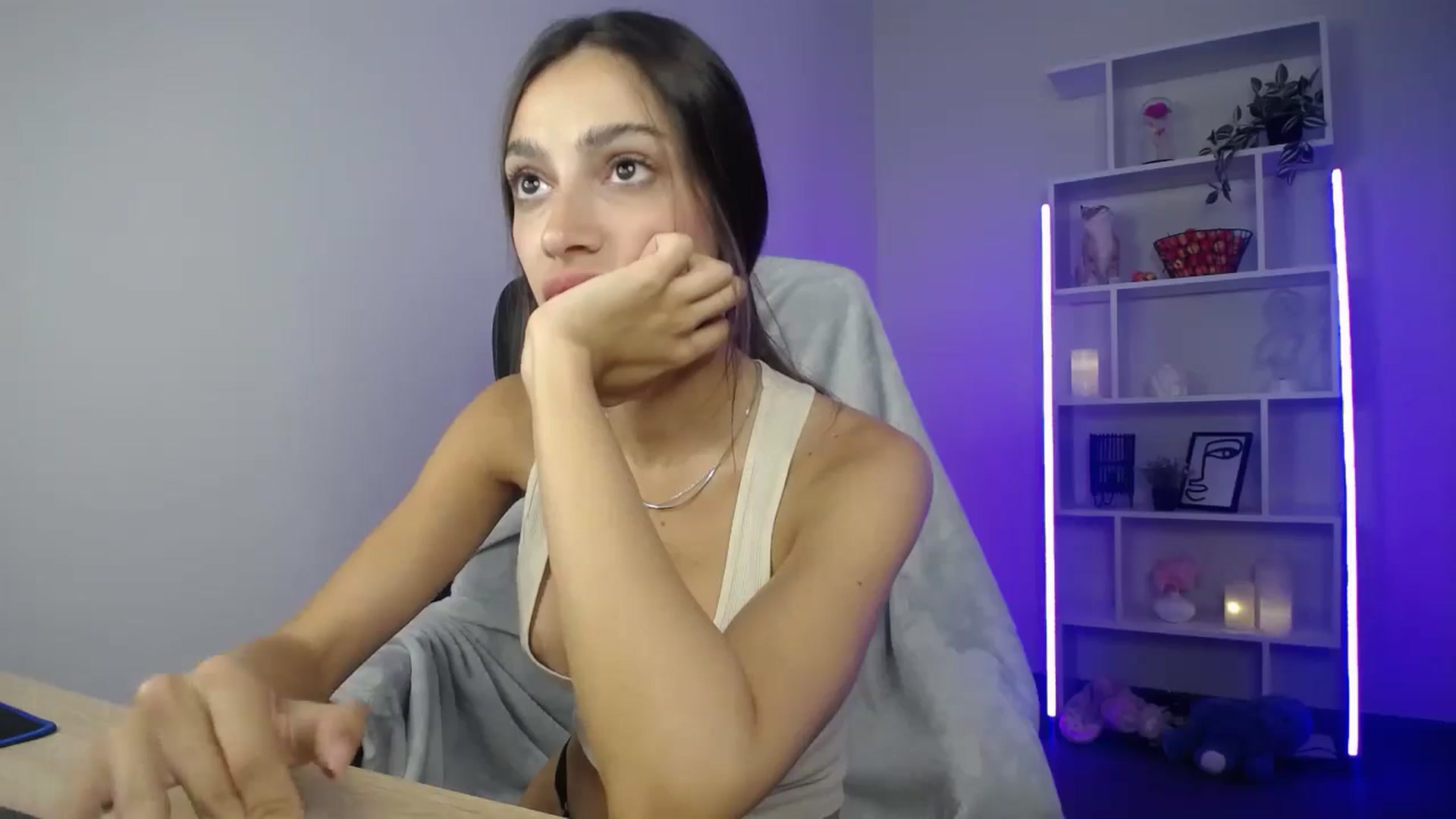 Gallery image thumbnail from FeraBerry's myfreecams stream on, 08/27/2024, 13:23 image 20 of 20