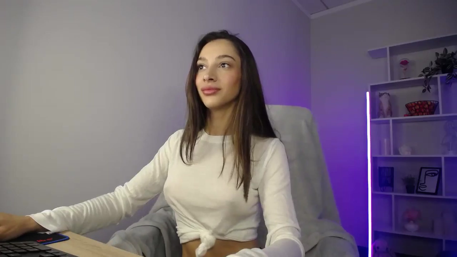 Gallery image thumbnail from FeraBerry's myfreecams stream on, 09/03/2024, 08:24 image 3 of 20