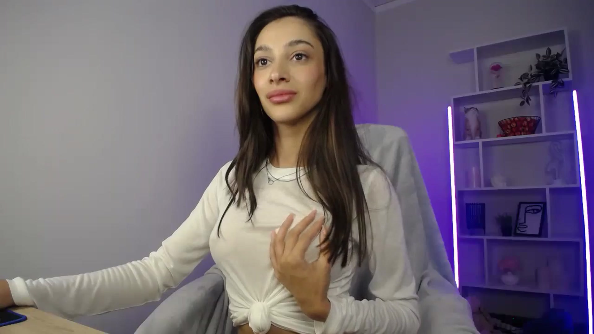 Gallery image thumbnail from FeraBerry's myfreecams stream on, 09/03/2024, 13:47 image 13 of 20