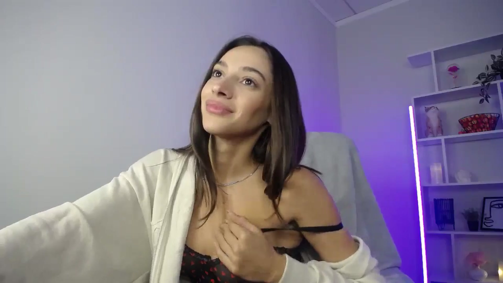 Gallery image thumbnail from FeraBerry's myfreecams stream on, 09/06/2024, 13:45 image 18 of 20