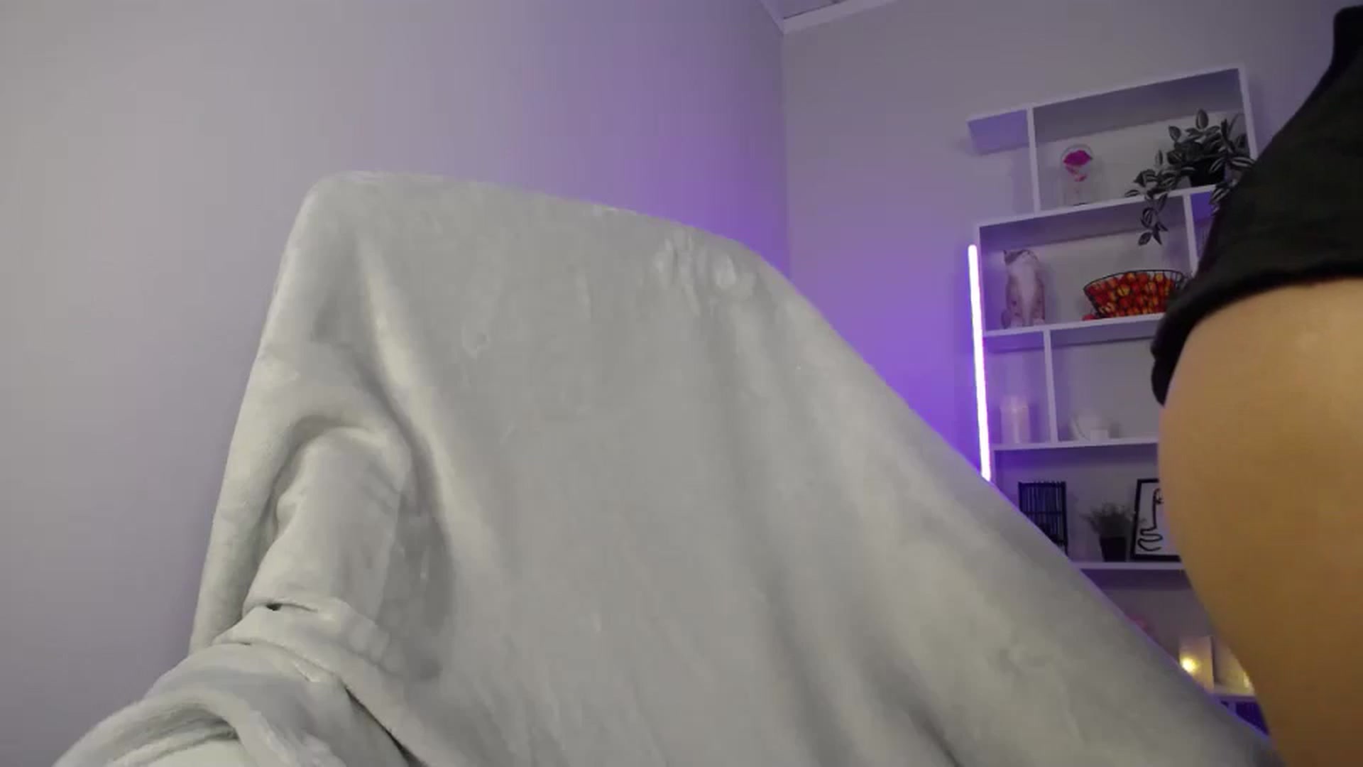 Gallery image thumbnail from FeraBerry's myfreecams stream on, 09/10/2024, 10:44 image 13 of 20