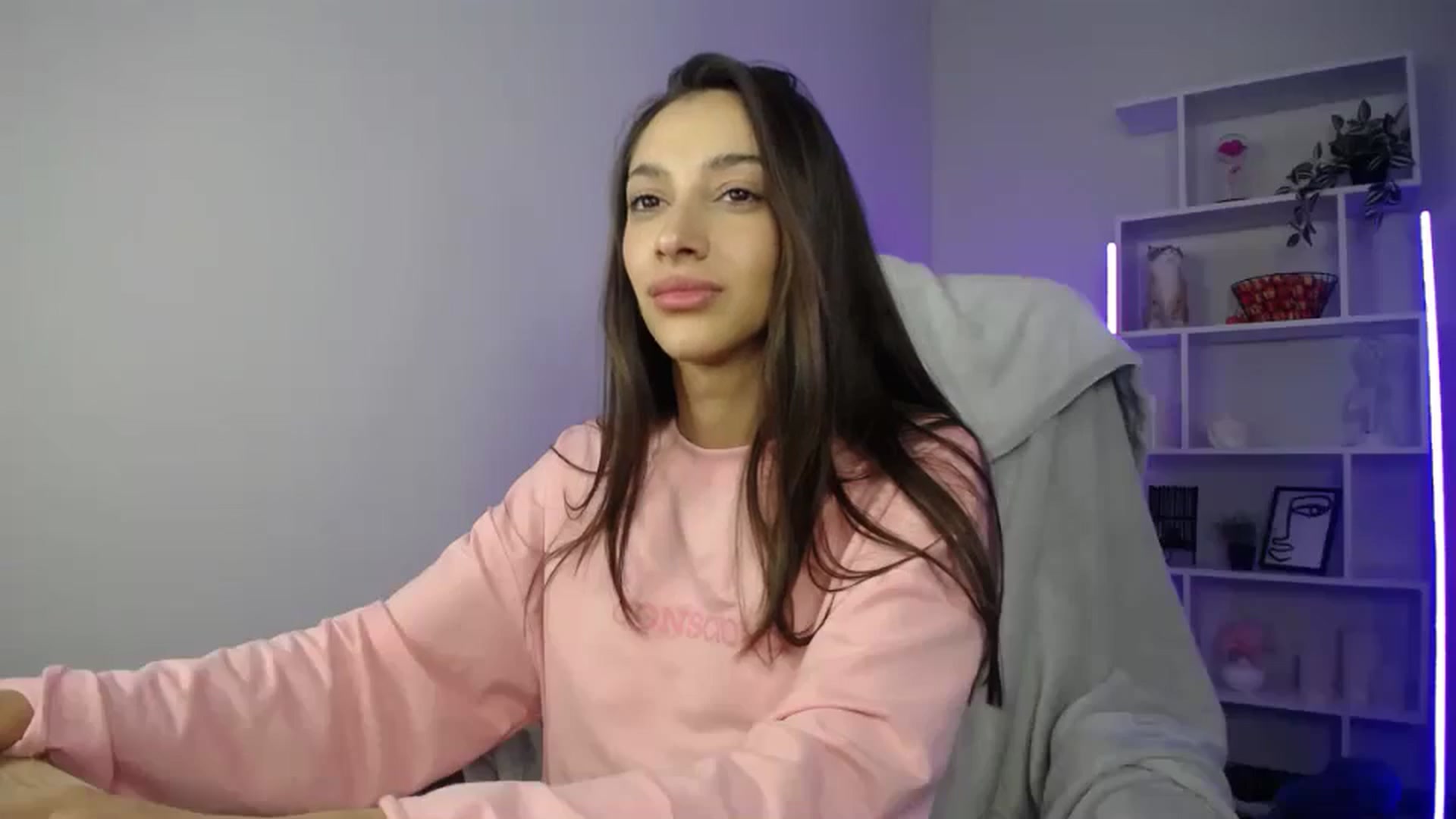 Gallery image thumbnail from FeraBerry's myfreecams stream on, 09/11/2024, 13:23 image 6 of 20