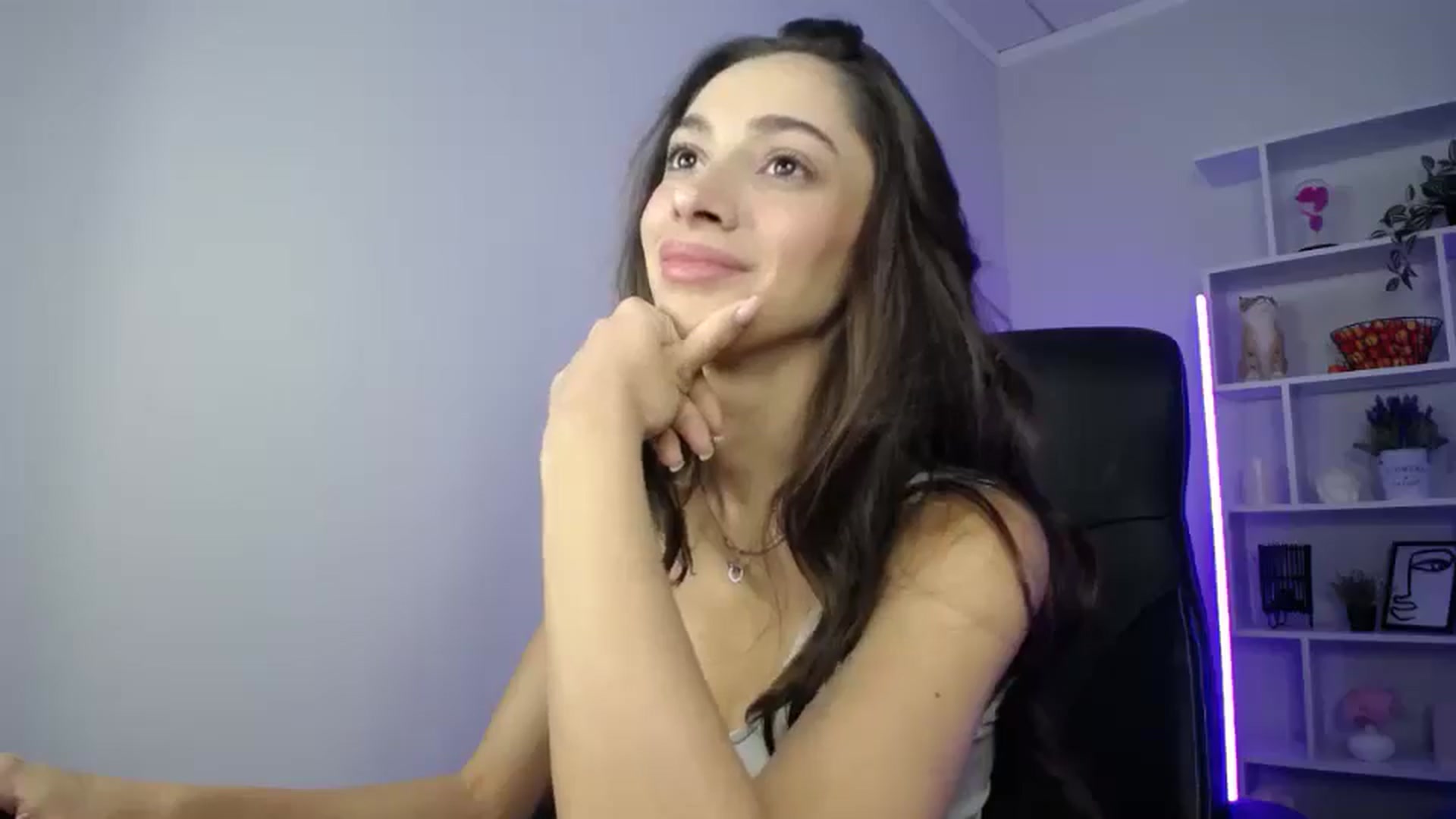 Gallery image thumbnail from FeraBerry's myfreecams stream on, 09/25/2024, 09:51 image 3 of 20