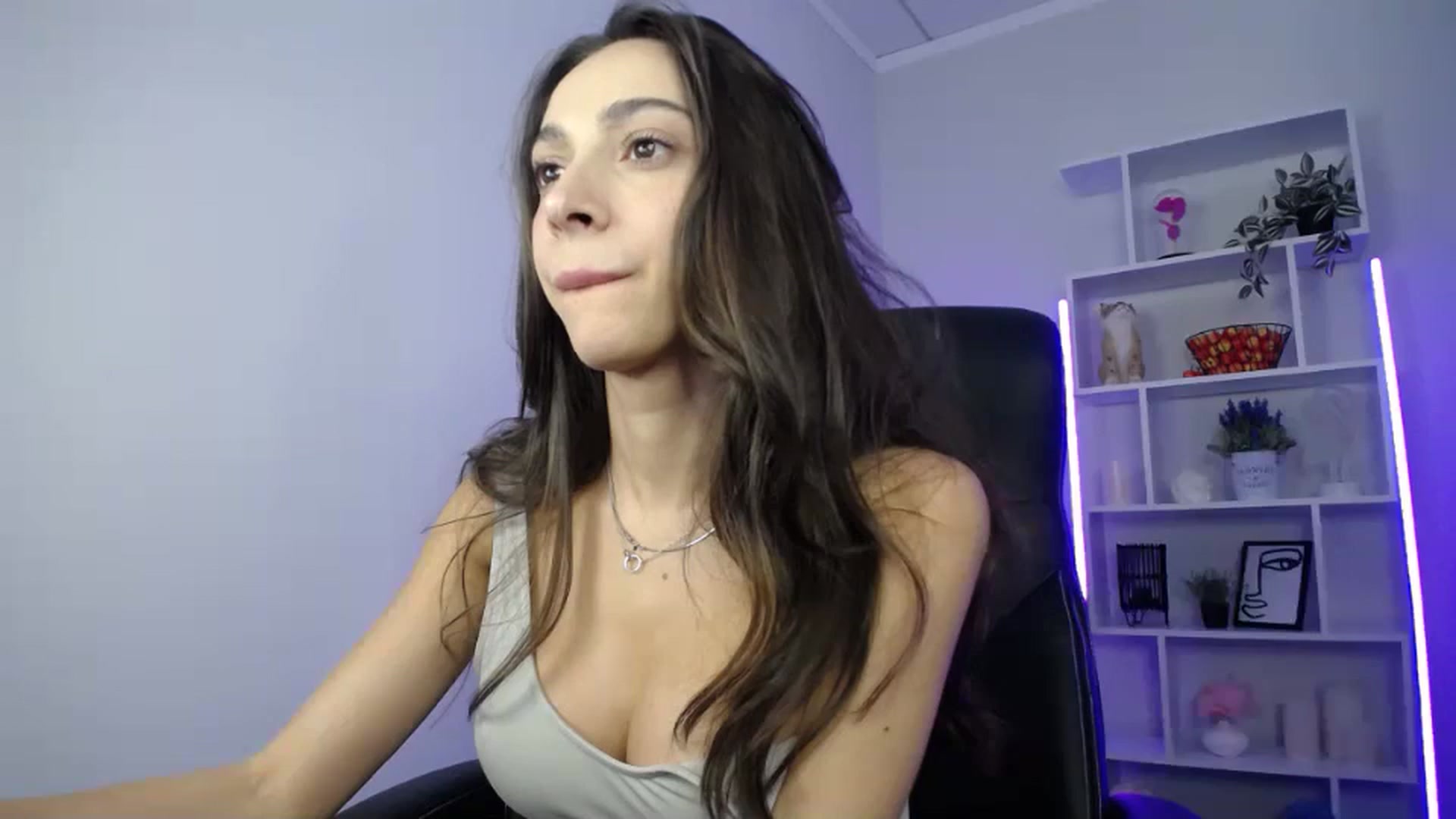 Gallery image thumbnail from FeraBerry's myfreecams stream on, 09/25/2024, 12:47 image 8 of 20