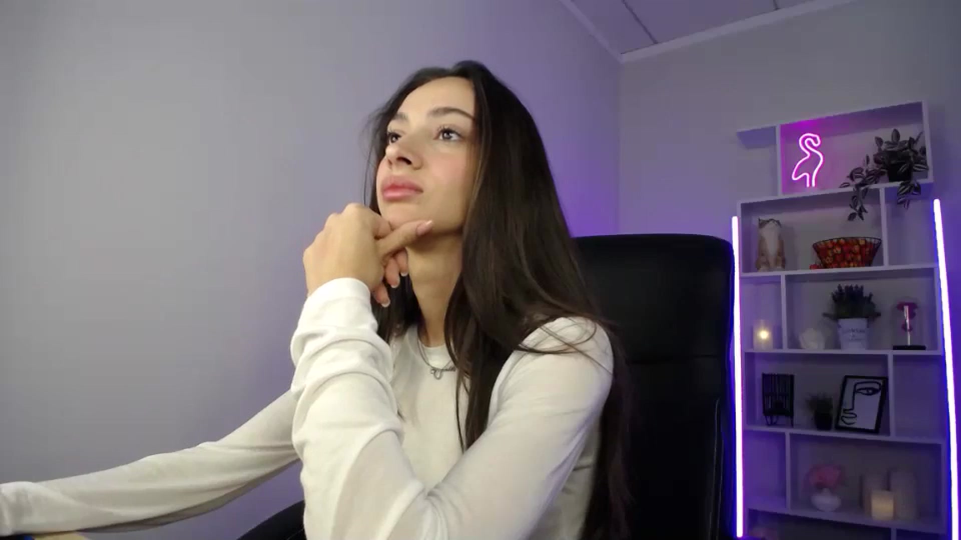 Gallery image thumbnail from FeraBerry's myfreecams stream on, 10/02/2024, 09:54 image 10 of 20