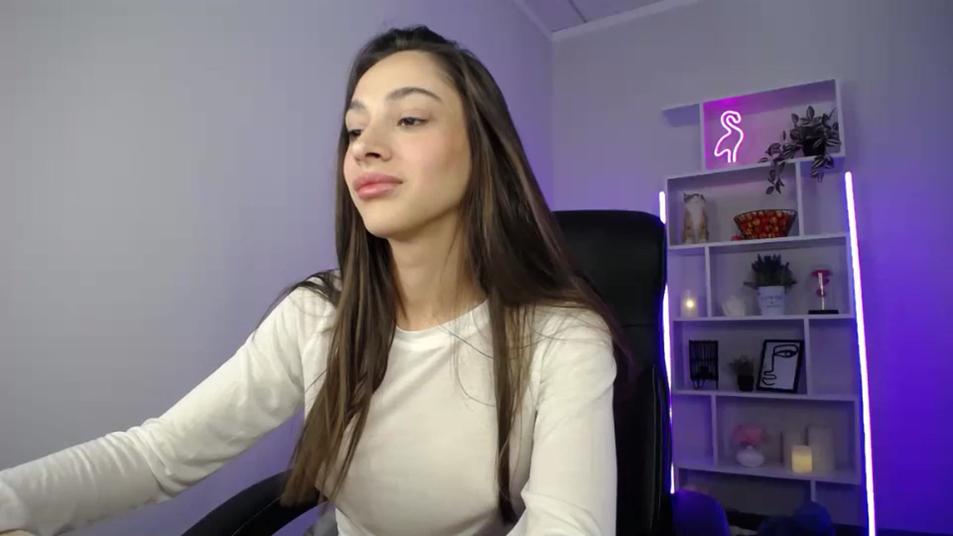 Gallery image thumbnail from FeraBerry's myfreecams stream on, 10/02/2024, 09:54 image 4 of 20