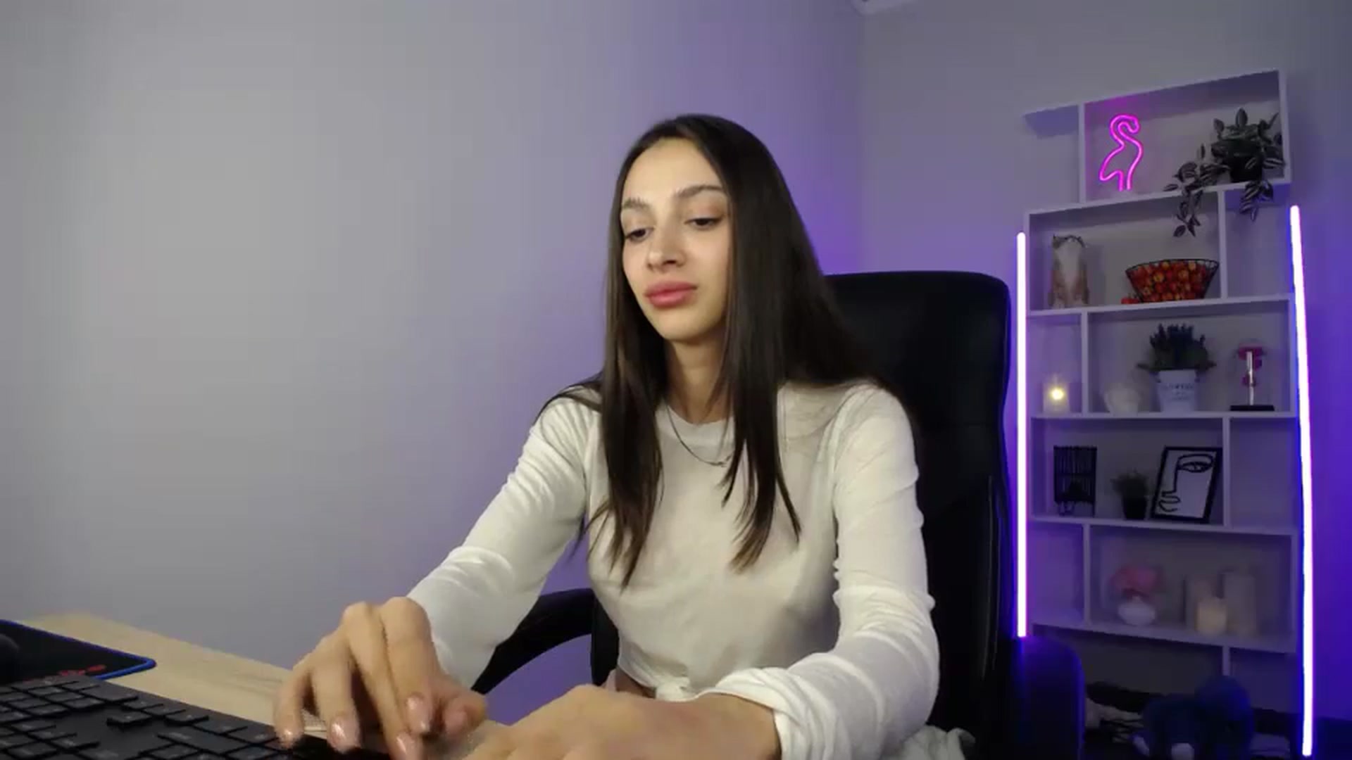 Gallery image thumbnail from FeraBerry's myfreecams stream on, 10/02/2024, 12:22 image 13 of 20