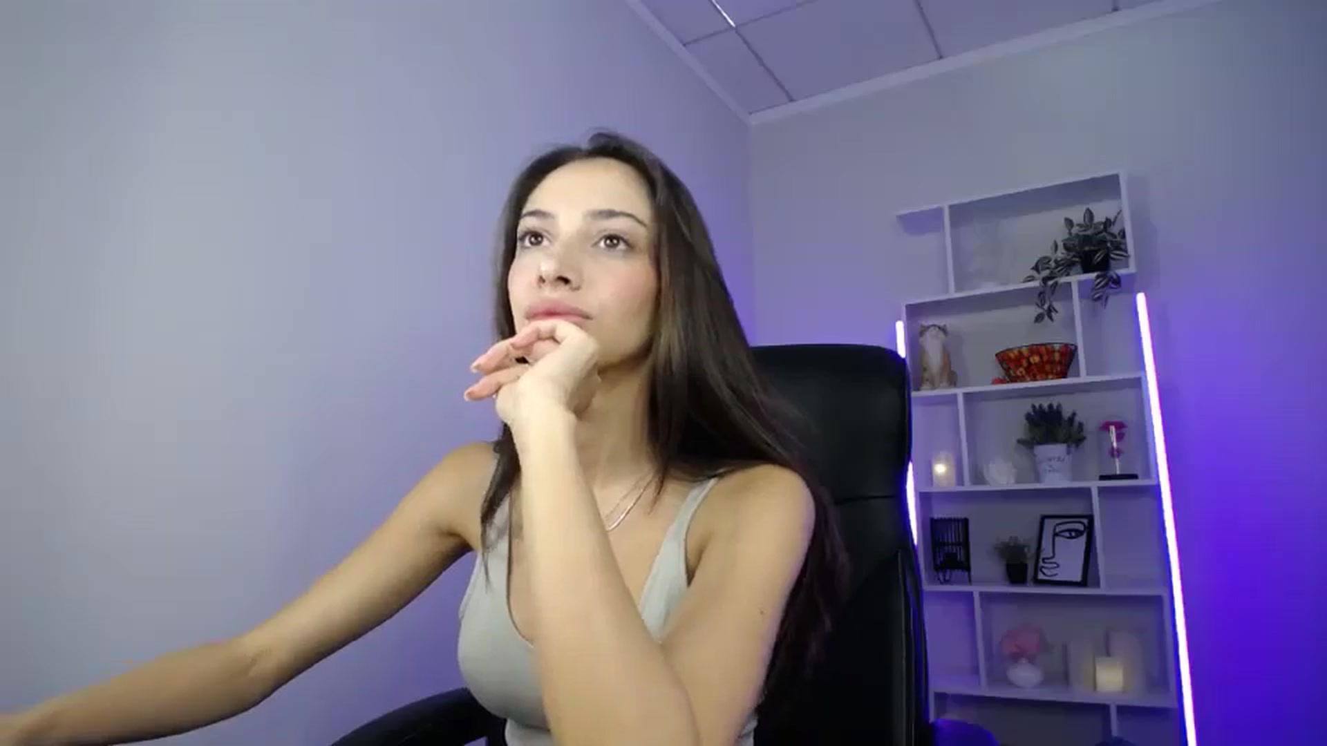 Gallery image thumbnail from FeraBerry's myfreecams stream on, 10/06/2024, 10:27 image 4 of 20