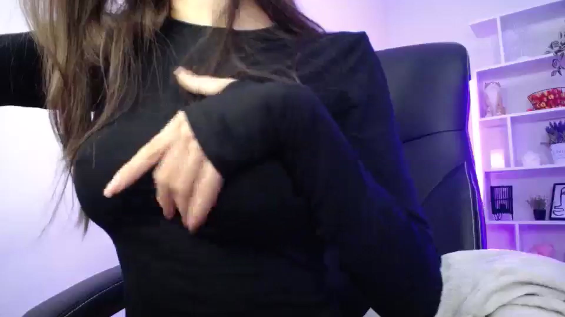 Gallery image thumbnail from FeraBerry's myfreecams stream on, 10/19/2024, 13:36 image 7 of 20