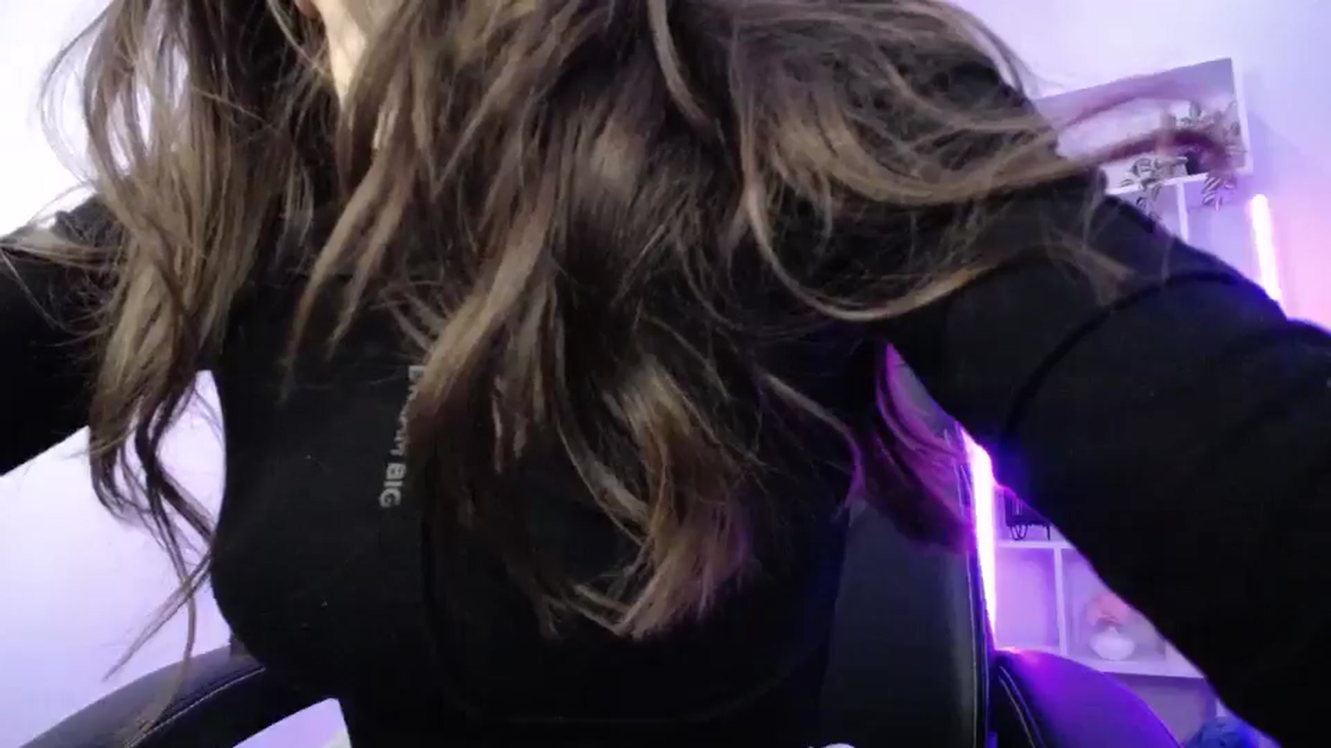 Gallery image thumbnail from FeraBerry's myfreecams stream on, 10/21/2024, 13:44 image 13 of 20