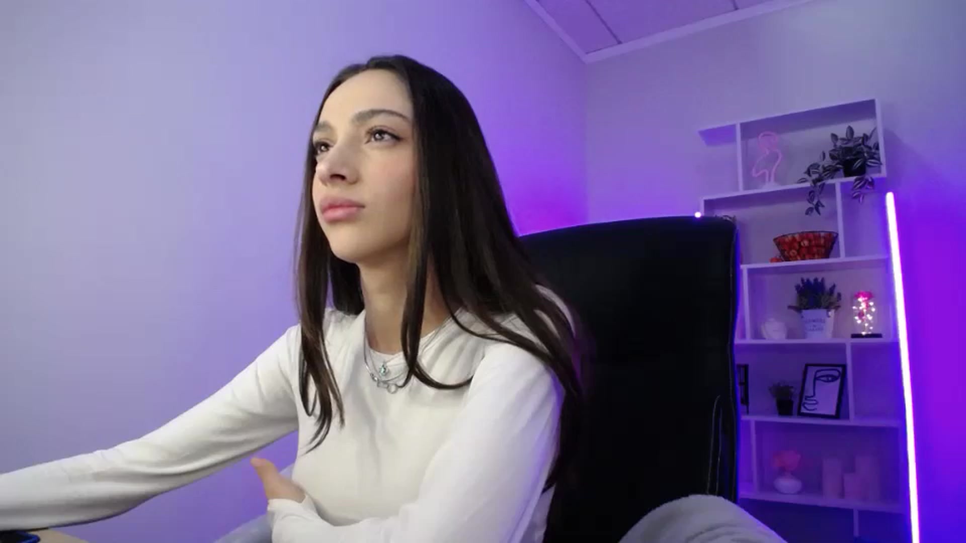 Gallery image thumbnail from FeraBerry's myfreecams stream on, 11/02/2024, 12:06 image 8 of 20