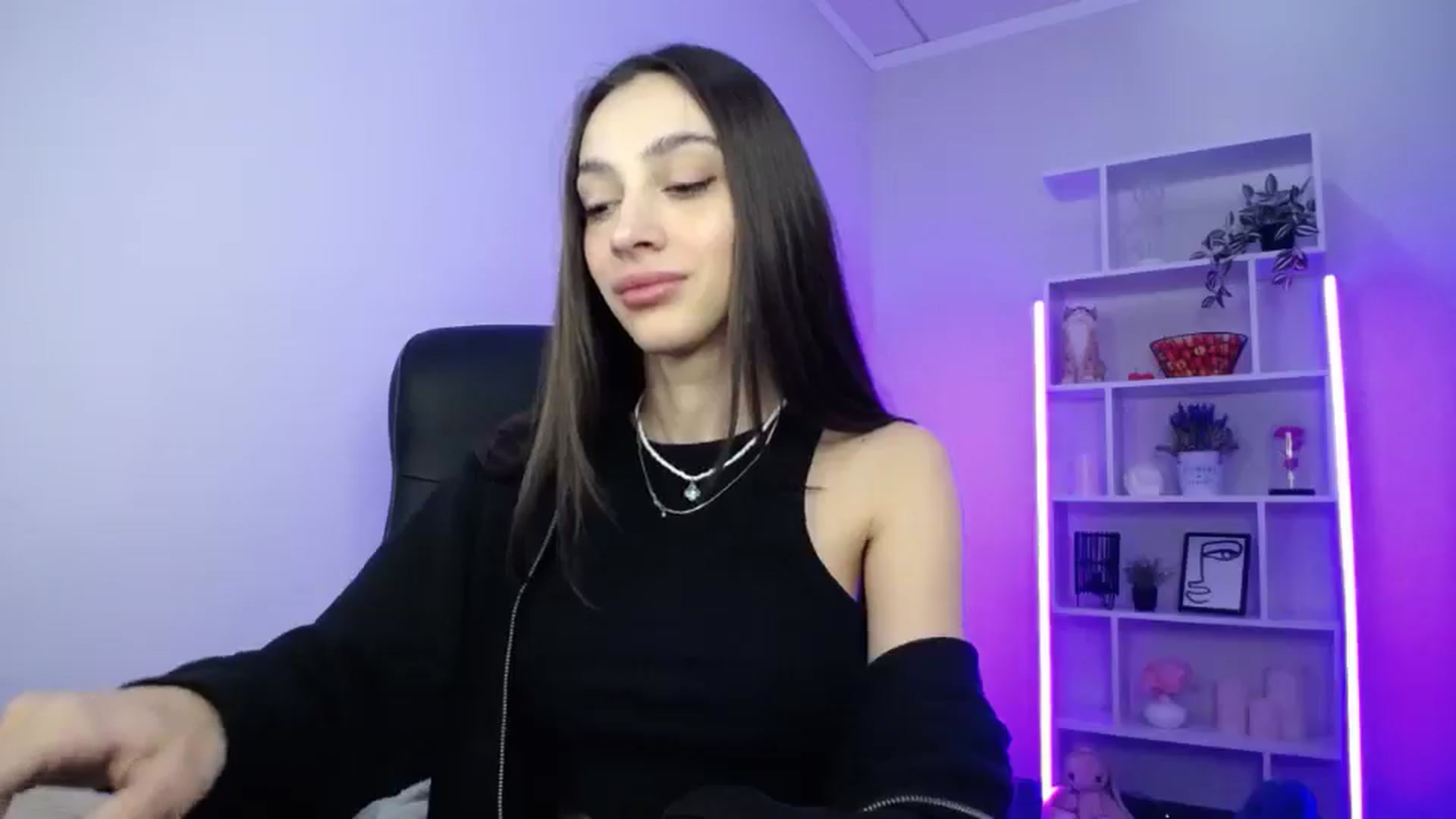 Gallery image thumbnail from FeraBerry's myfreecams stream on, 12/07/2024, 11:05 image 6 of 20