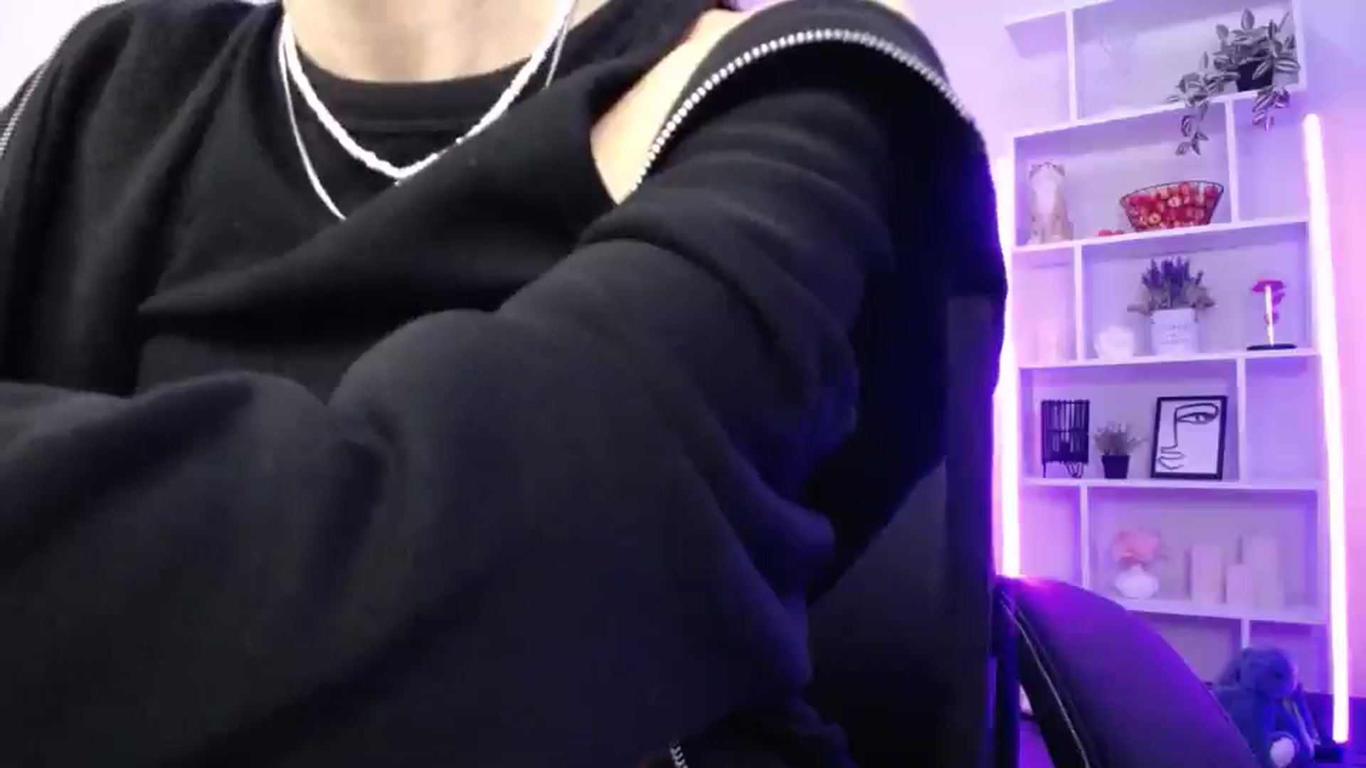 Gallery image thumbnail from FeraBerry's myfreecams stream on, 12/07/2024, 14:48 image 17 of 20