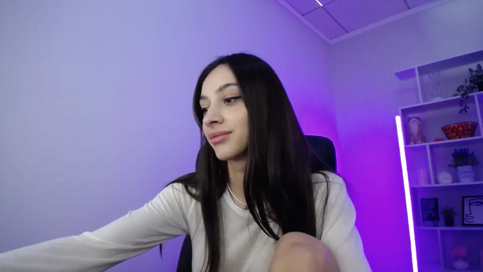 Gallery image thumbnail from FeraBerry's myfreecams stream on, 12/09/2024, 12:44 image 19 of 20