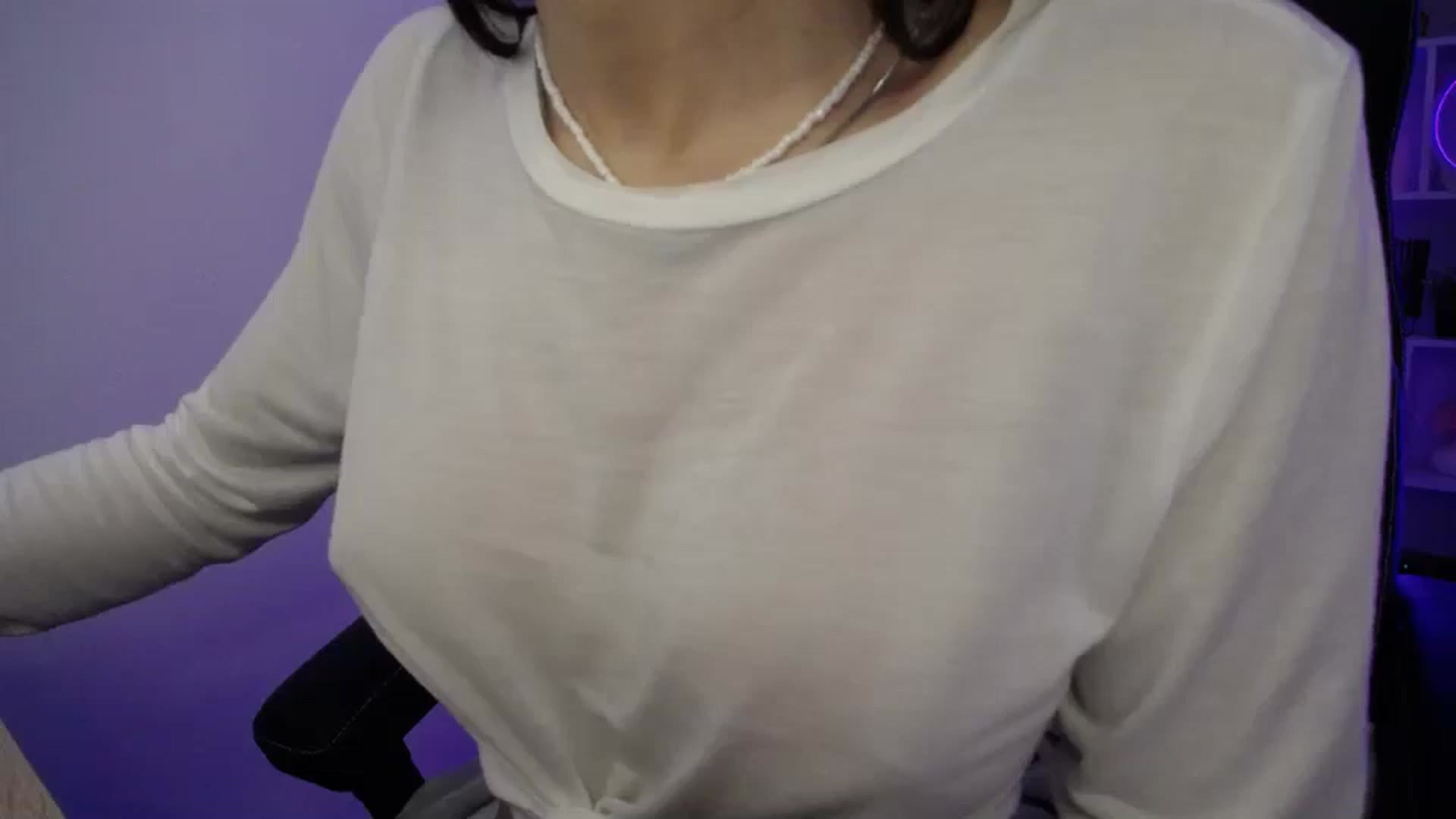 Gallery image thumbnail from FeraBerry's myfreecams stream on, 12/18/2024, 12:21 image 10 of 20