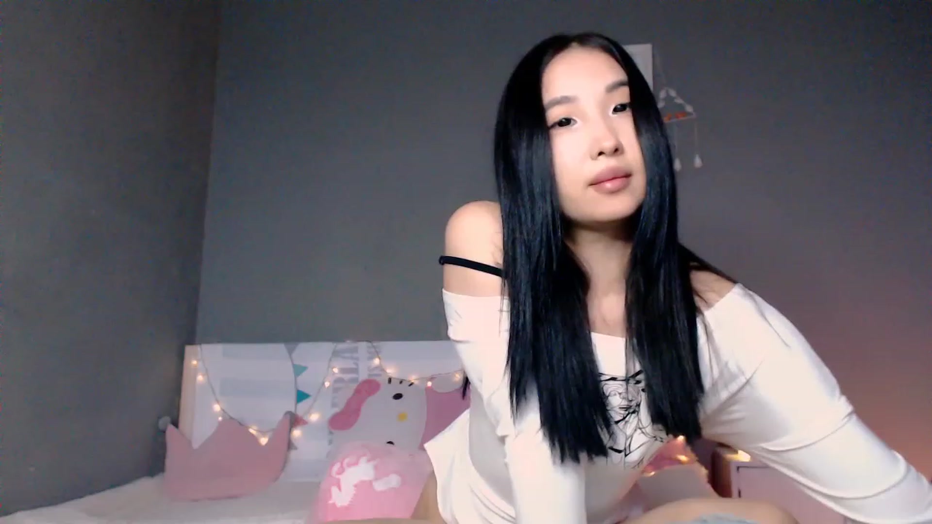 Gallery image thumbnail from FeralBerry66's myfreecams stream on, 10/13/2023, 07:58 image 1 of 20