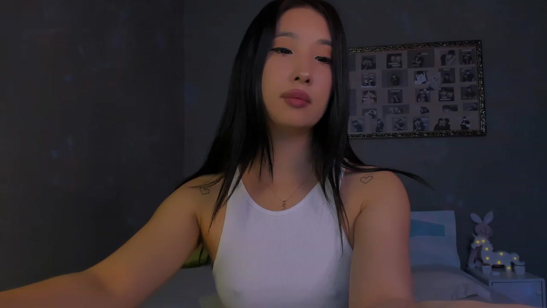 Gallery image thumbnail from FeralBerry66's myfreecams stream on, 01/09/2024, 07:12 image 7 of 20