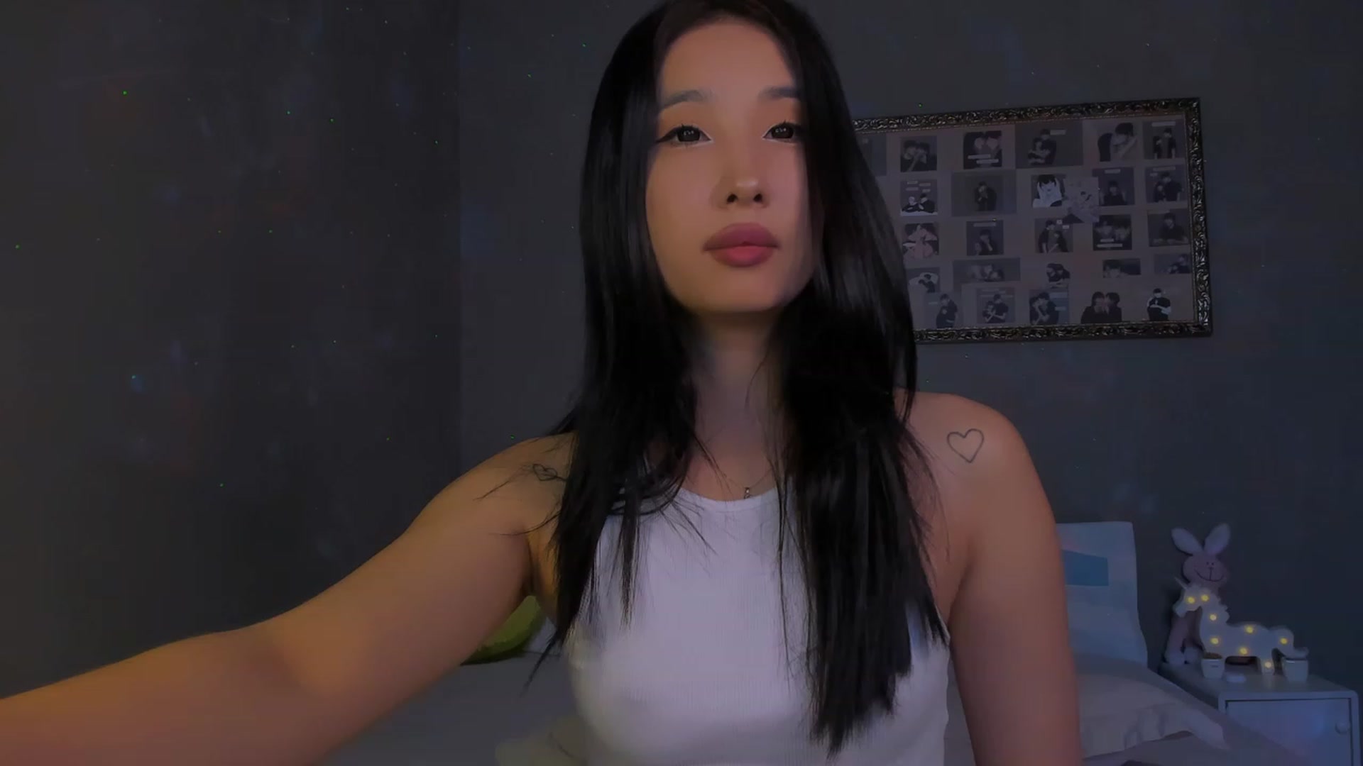Gallery image thumbnail from FeralBerry66's myfreecams stream on, 01/09/2024, 07:12 image 15 of 20