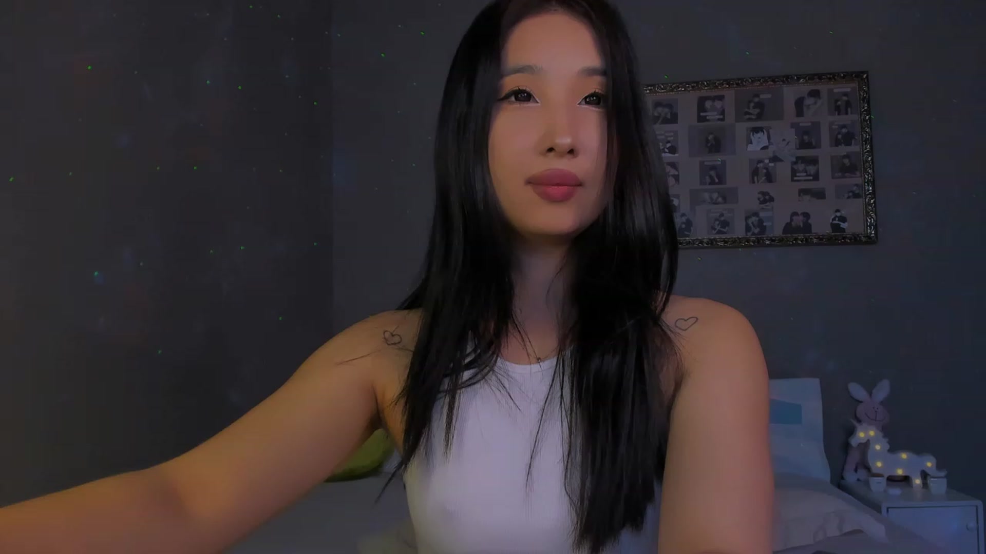 Gallery image thumbnail from FeralBerry66's myfreecams stream on, 01/09/2024, 07:12 image 17 of 20