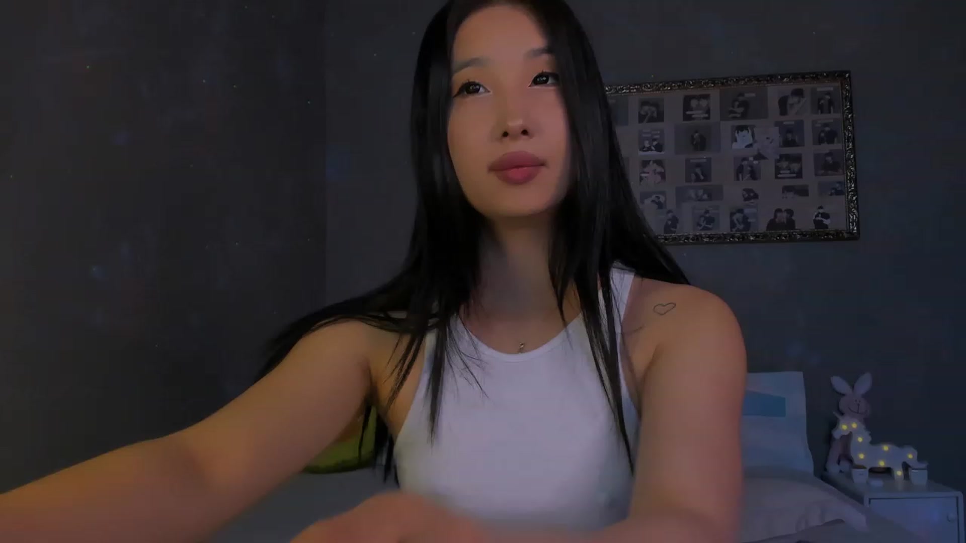 Gallery image thumbnail from FeralBerry66's myfreecams stream on, 01/09/2024, 07:12 image 10 of 20