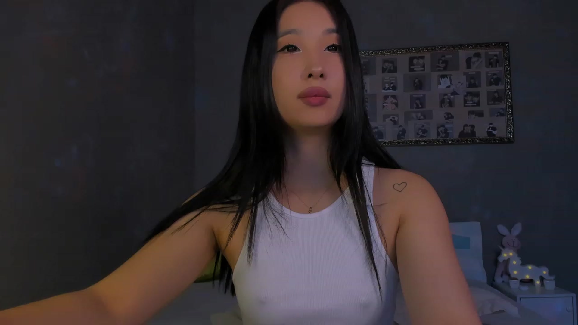 Gallery image thumbnail from FeralBerry66's myfreecams stream on, 01/09/2024, 07:12 image 11 of 20