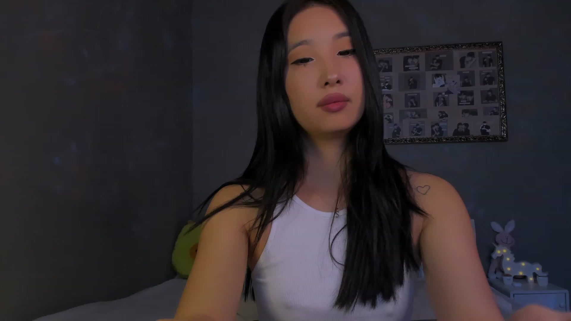 Gallery image thumbnail from FeralBerry66's myfreecams stream on, 01/09/2024, 07:12 image 6 of 20