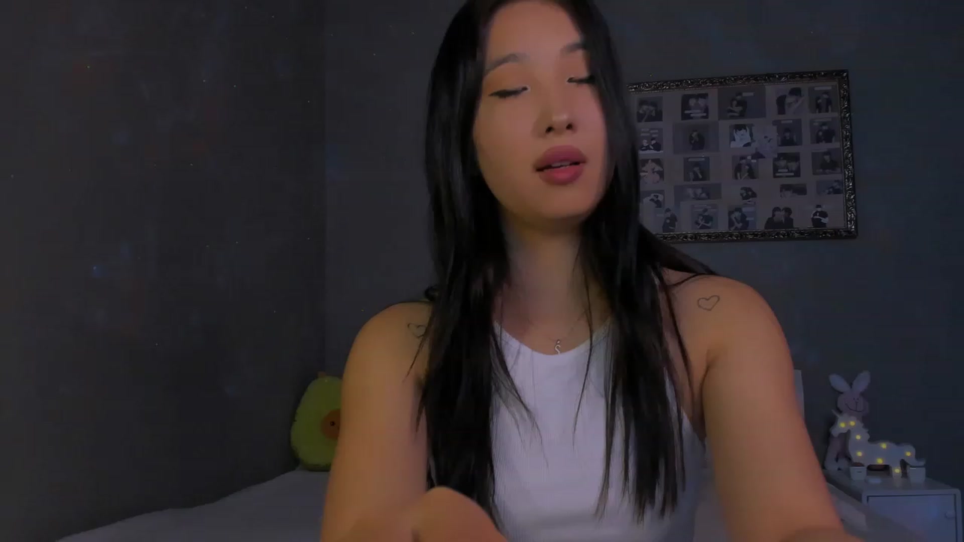 Gallery image thumbnail from FeralBerry66's myfreecams stream on, 01/09/2024, 07:51 image 3 of 20