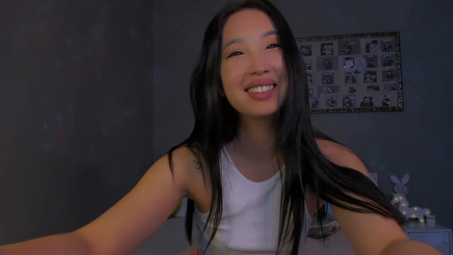Gallery image thumbnail from FeralBerry66's myfreecams stream on, 01/09/2024, 07:51 image 20 of 20