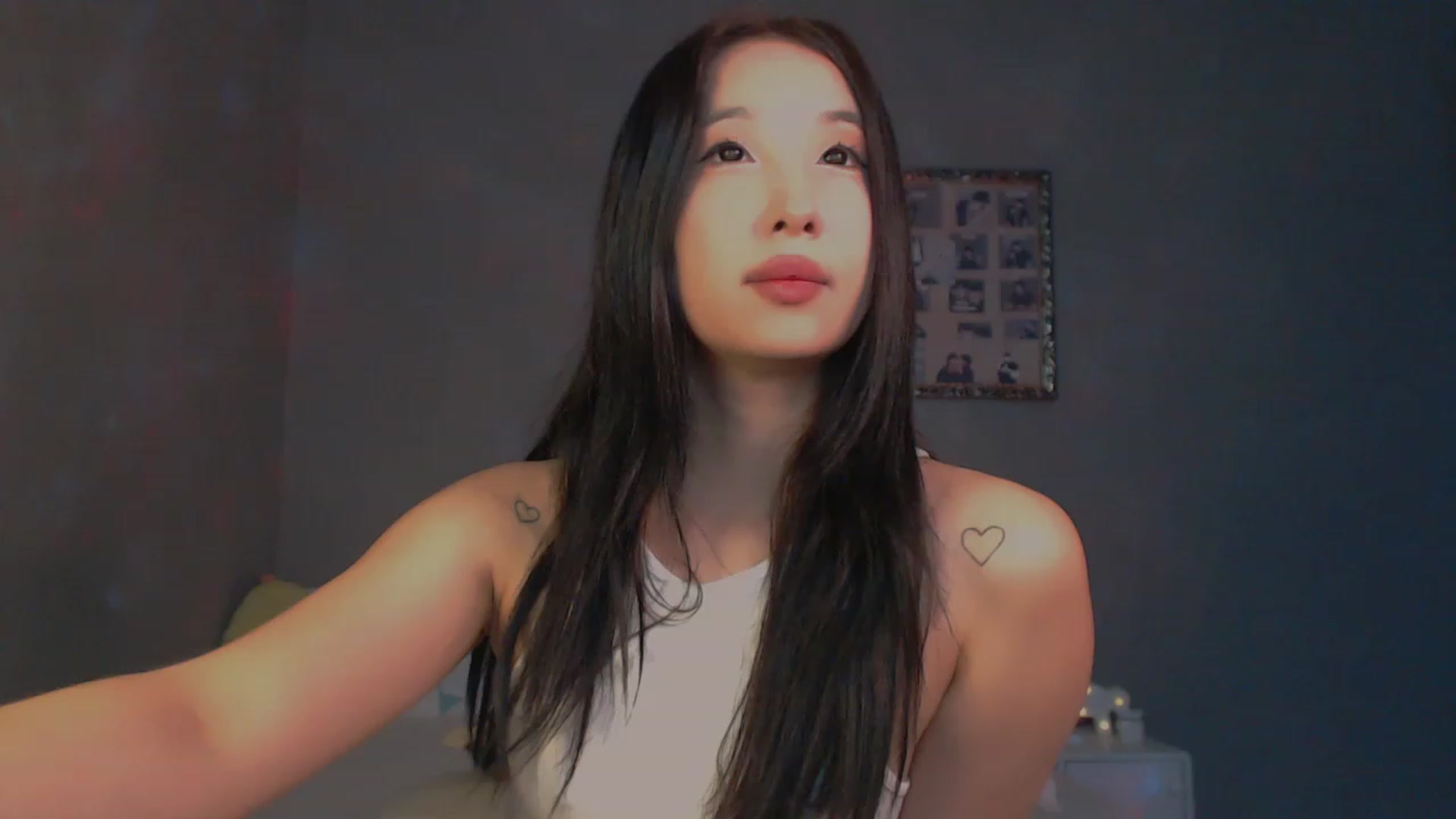 Gallery image thumbnail from FeralBerry66's myfreecams stream on, 01/09/2024, 09:44 image 7 of 20