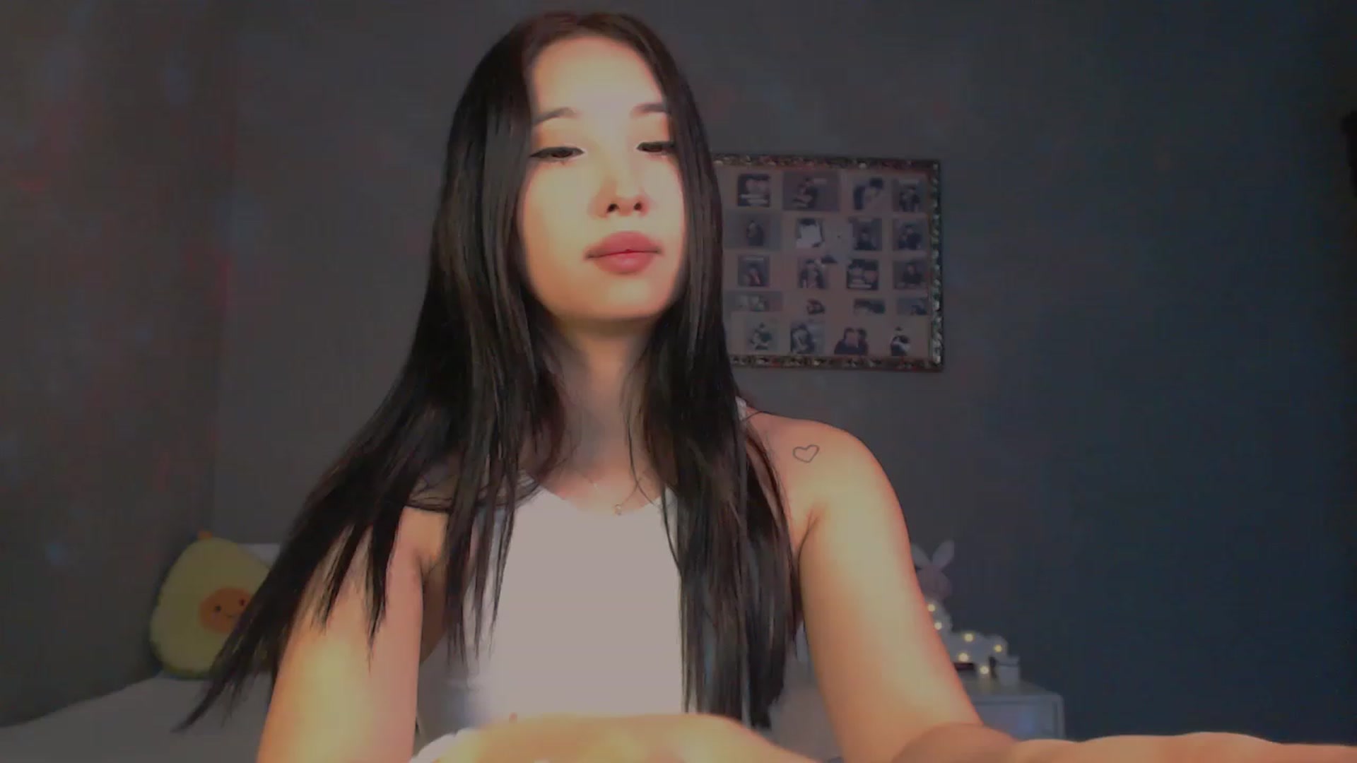 Gallery image thumbnail from FeralBerry66's myfreecams stream on, 01/09/2024, 09:44 image 19 of 20