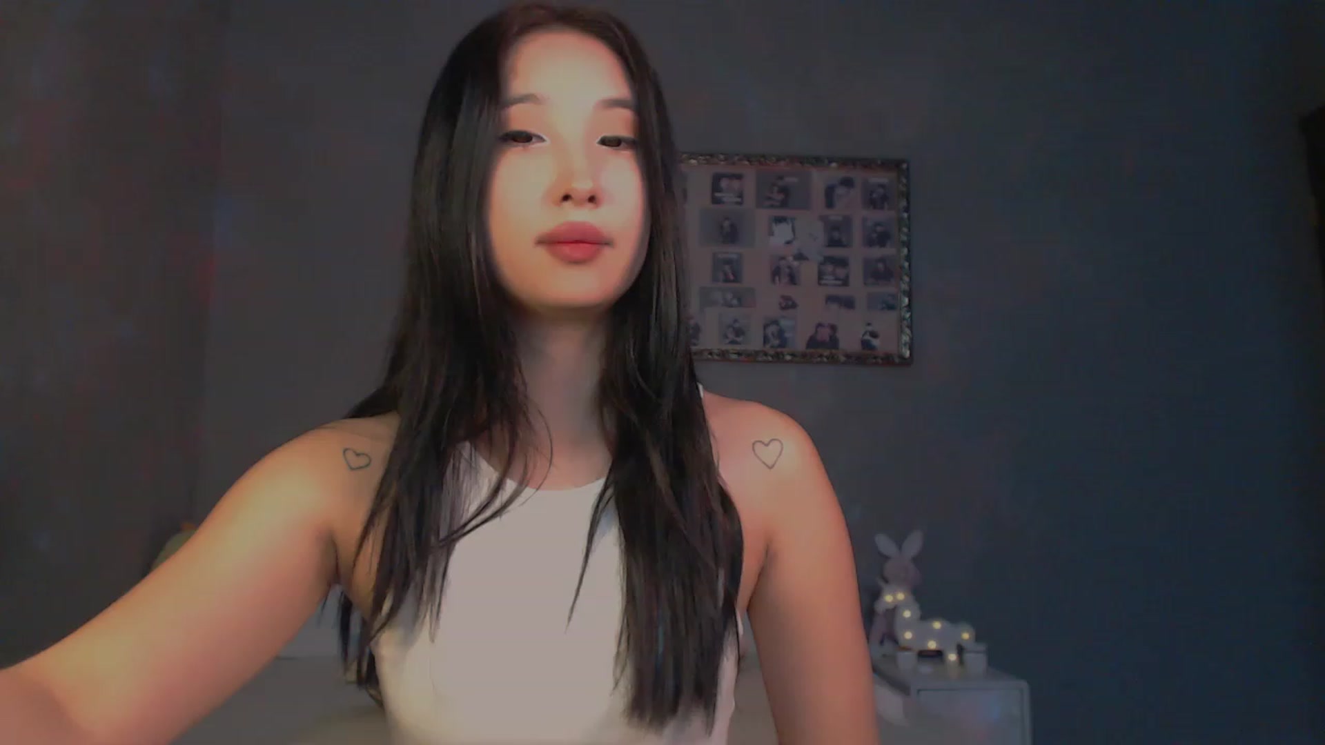 Gallery image thumbnail from FeralBerry66's myfreecams stream on, 01/09/2024, 09:44 image 3 of 20
