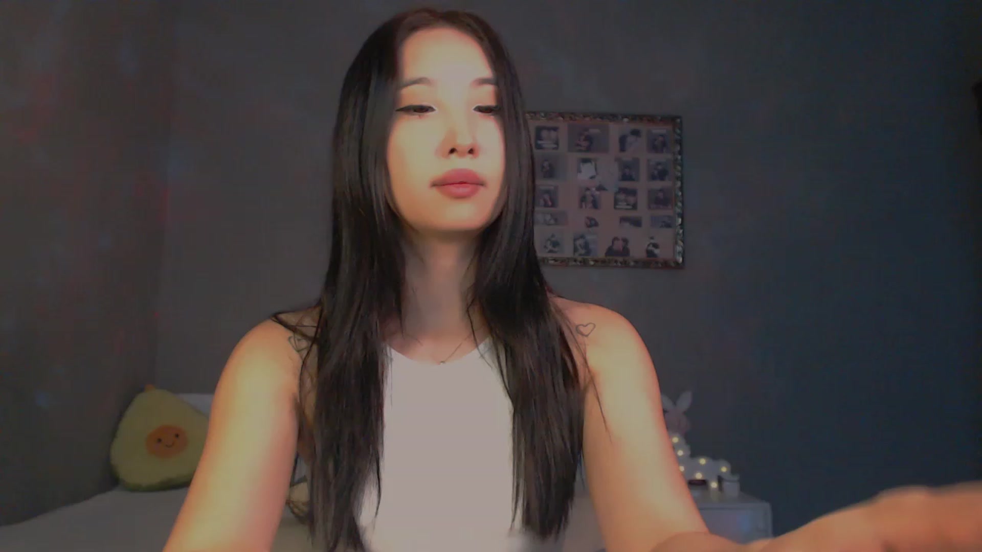 Gallery image thumbnail from FeralBerry66's myfreecams stream on, 01/09/2024, 09:44 image 18 of 20