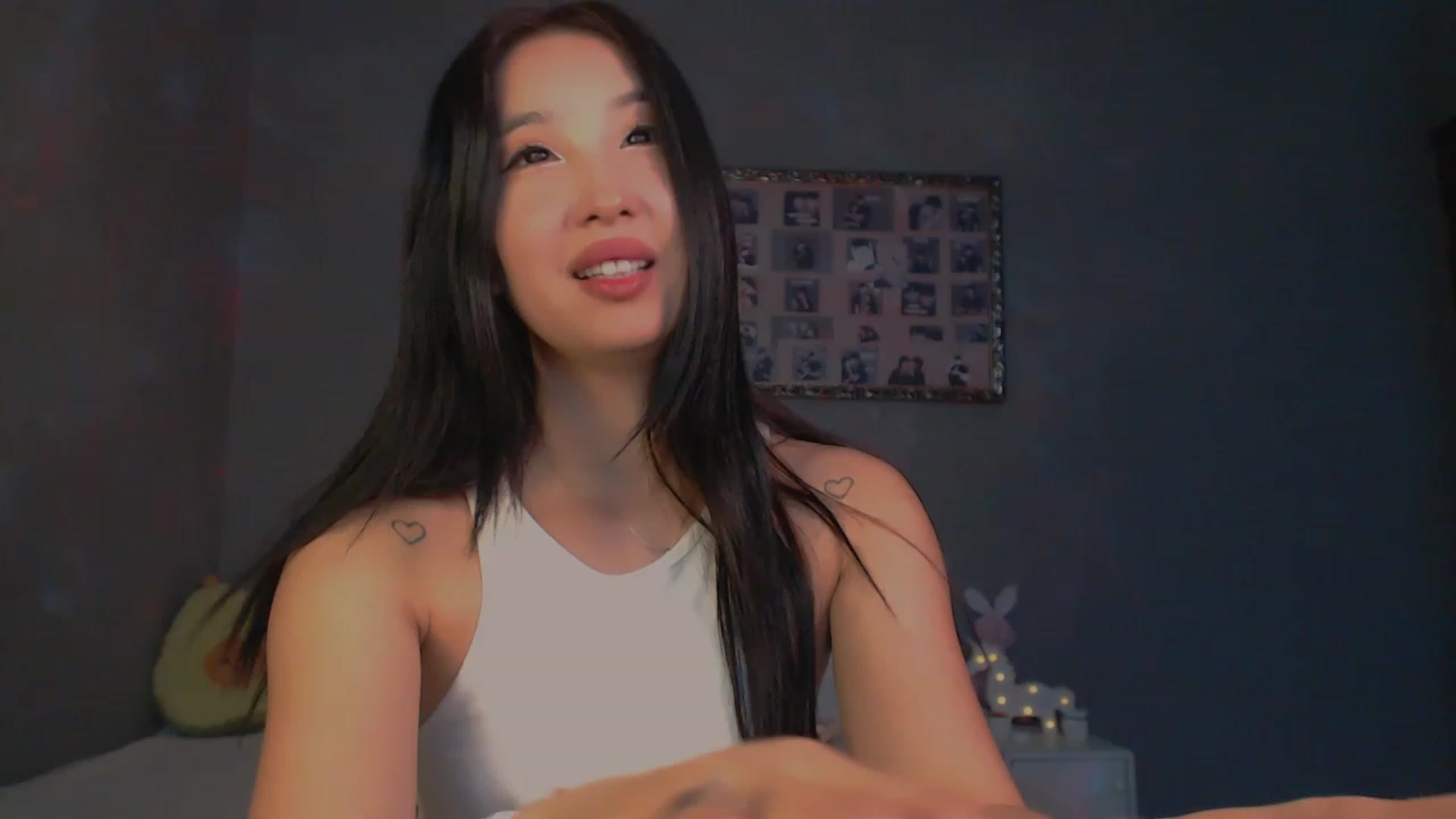 Gallery image thumbnail from FeralBerry66's myfreecams stream on, 01/09/2024, 09:44 image 9 of 20