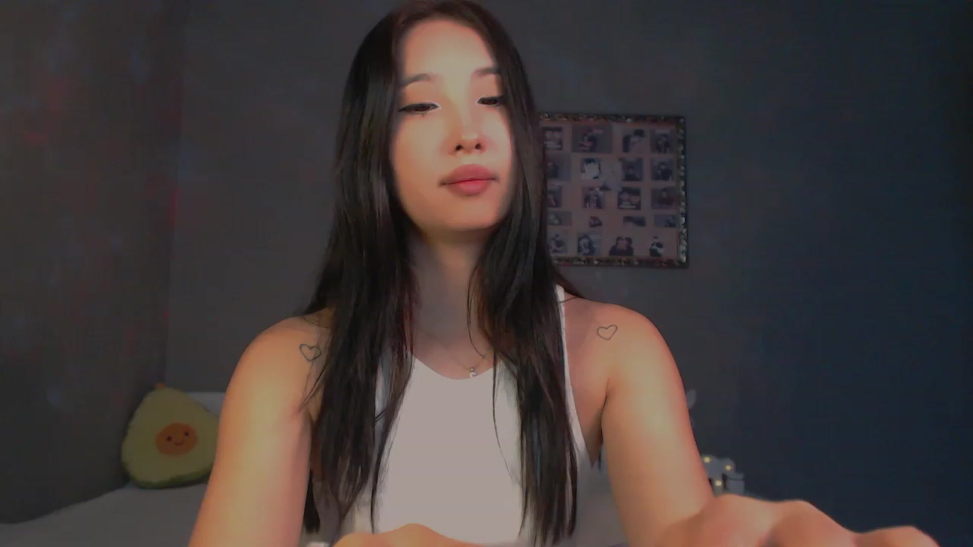 Gallery image thumbnail from FeralBerry66's myfreecams stream on, 01/09/2024, 09:44 image 11 of 20