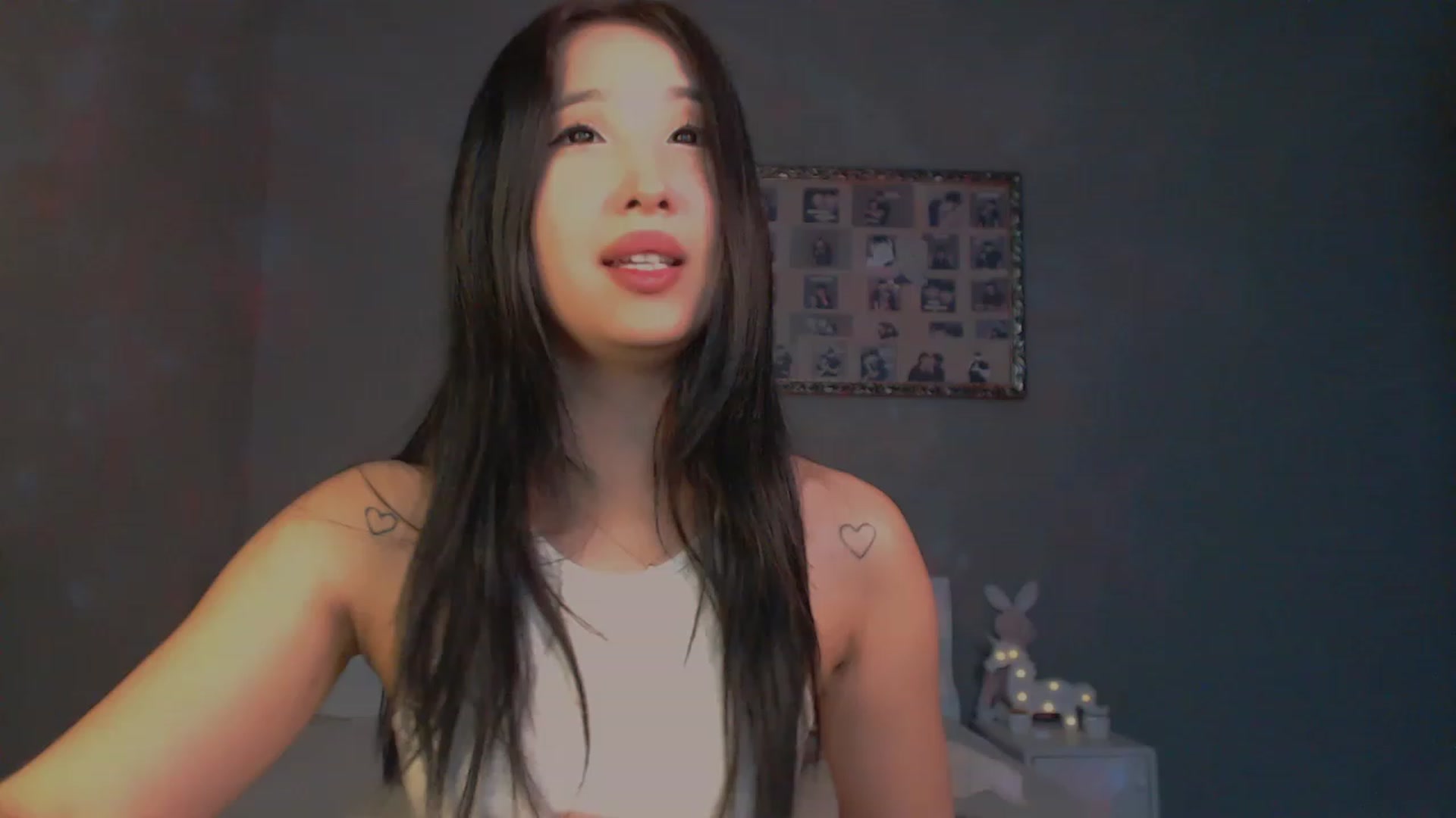 Gallery image thumbnail from FeralBerry66's myfreecams stream on, 01/09/2024, 09:44 image 12 of 20