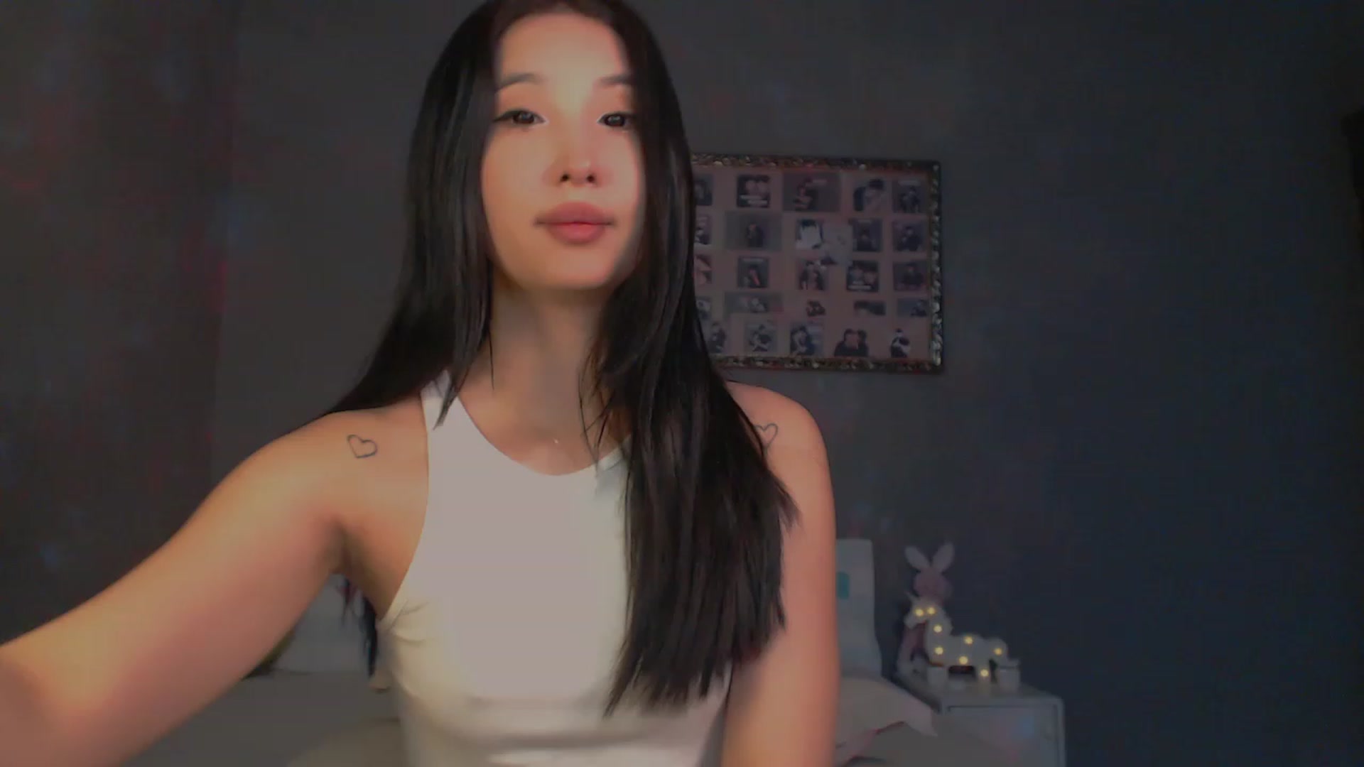 Gallery image thumbnail from FeralBerry66's myfreecams stream on, 01/09/2024, 10:05 image 9 of 20
