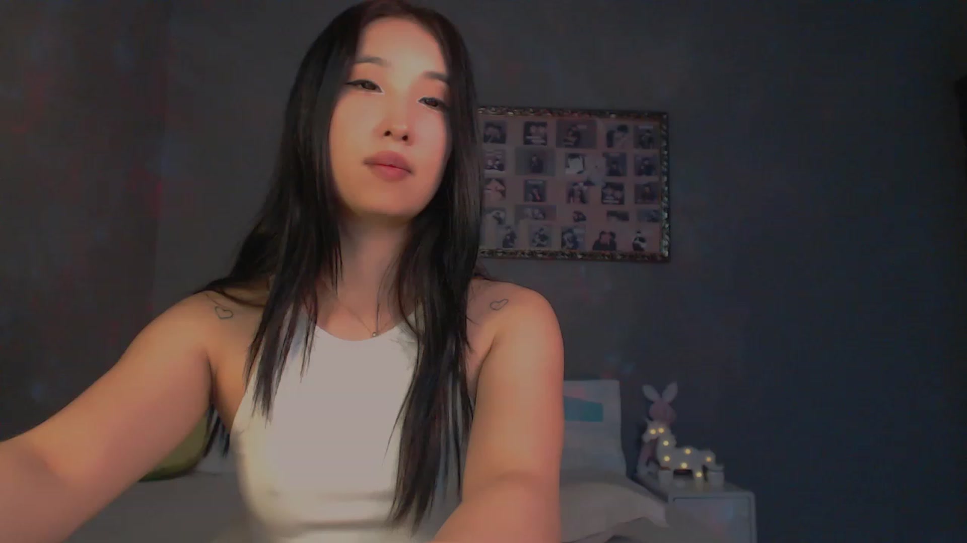 Gallery image thumbnail from FeralBerry66's myfreecams stream on, 01/09/2024, 10:05 image 3 of 20