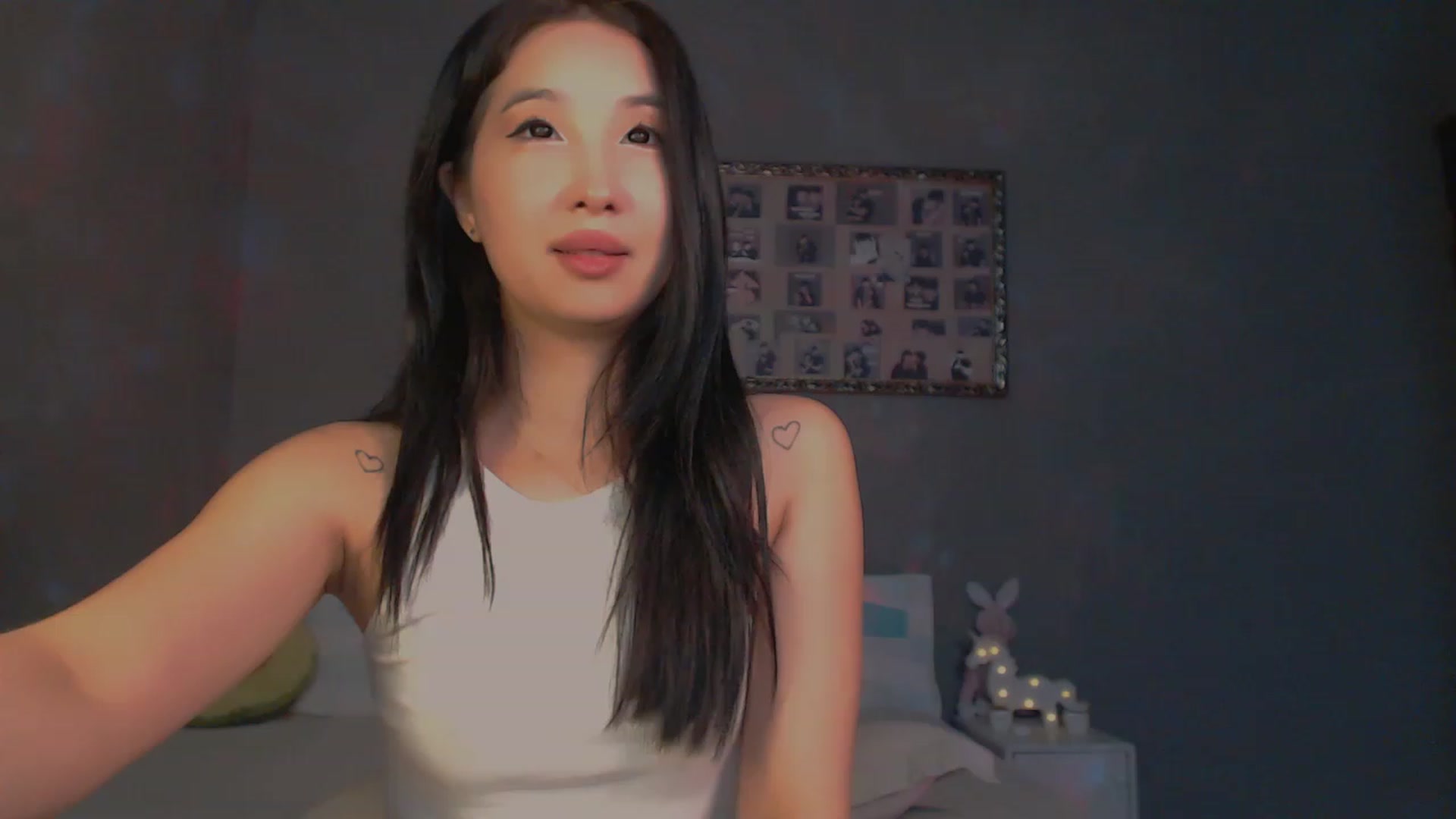 Gallery image thumbnail from FeralBerry66's myfreecams stream on, 01/09/2024, 10:05 image 8 of 20