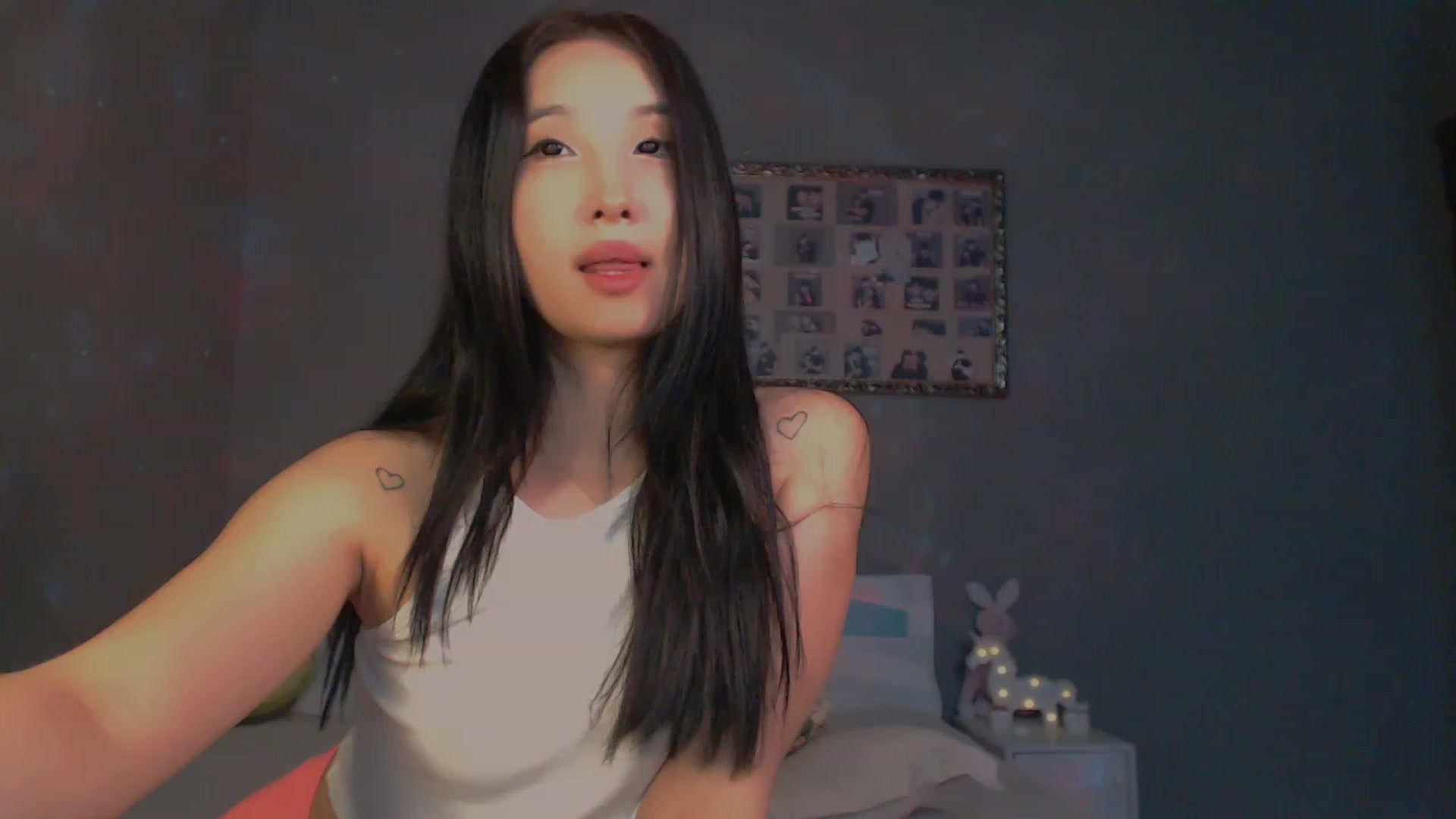 Gallery image thumbnail from FeralBerry66's myfreecams stream on, 01/09/2024, 10:05 image 6 of 20