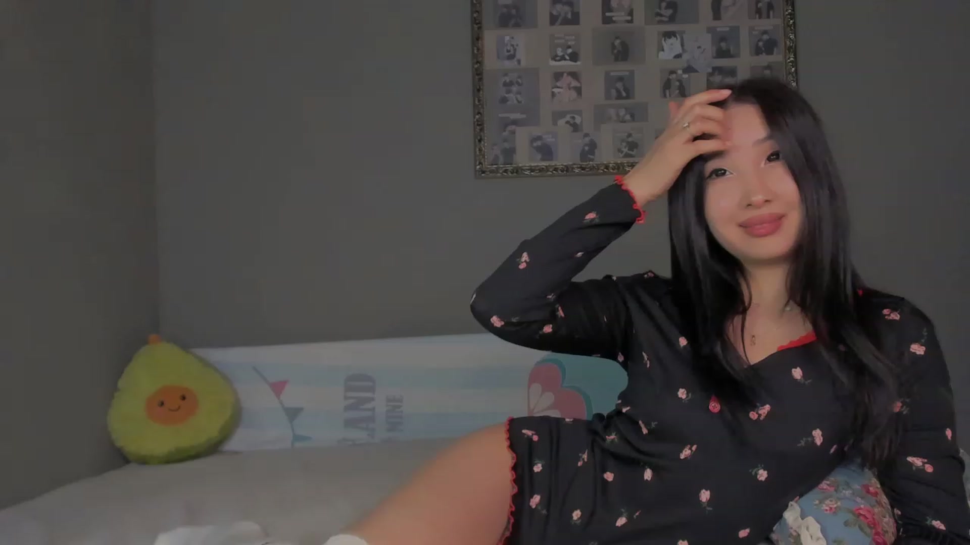 Gallery image thumbnail from FeralBerry66's myfreecams stream on, 01/11/2024, 06:04 image 16 of 20