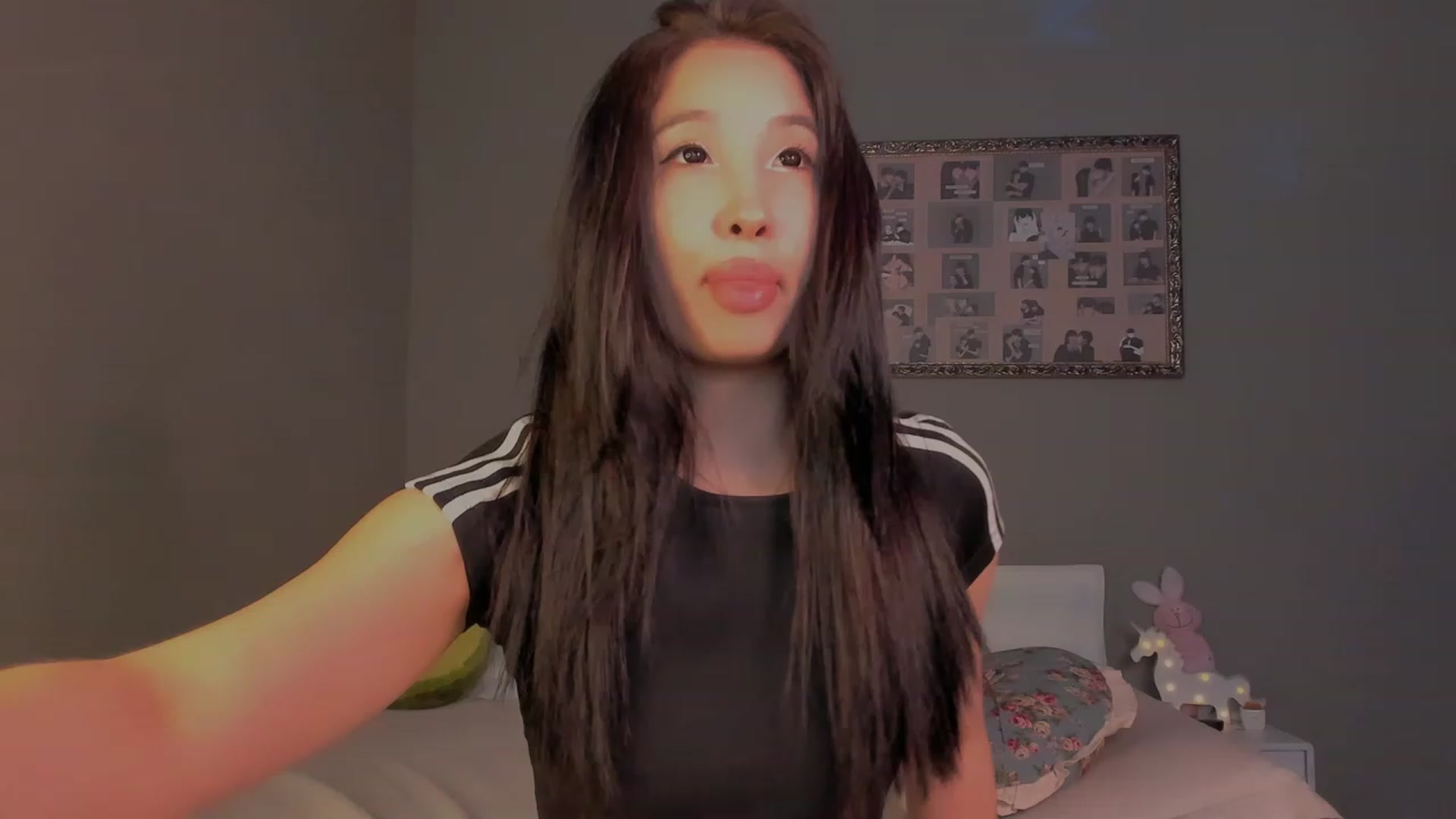 Gallery image thumbnail from FeralBerry66's myfreecams stream on, 01/12/2024, 10:18 image 8 of 20