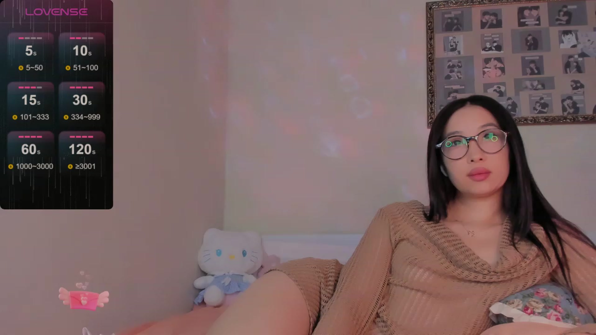 Gallery image thumbnail from FeralBerry66's myfreecams stream on, 02/19/2024, 06:31 image 7 of 20