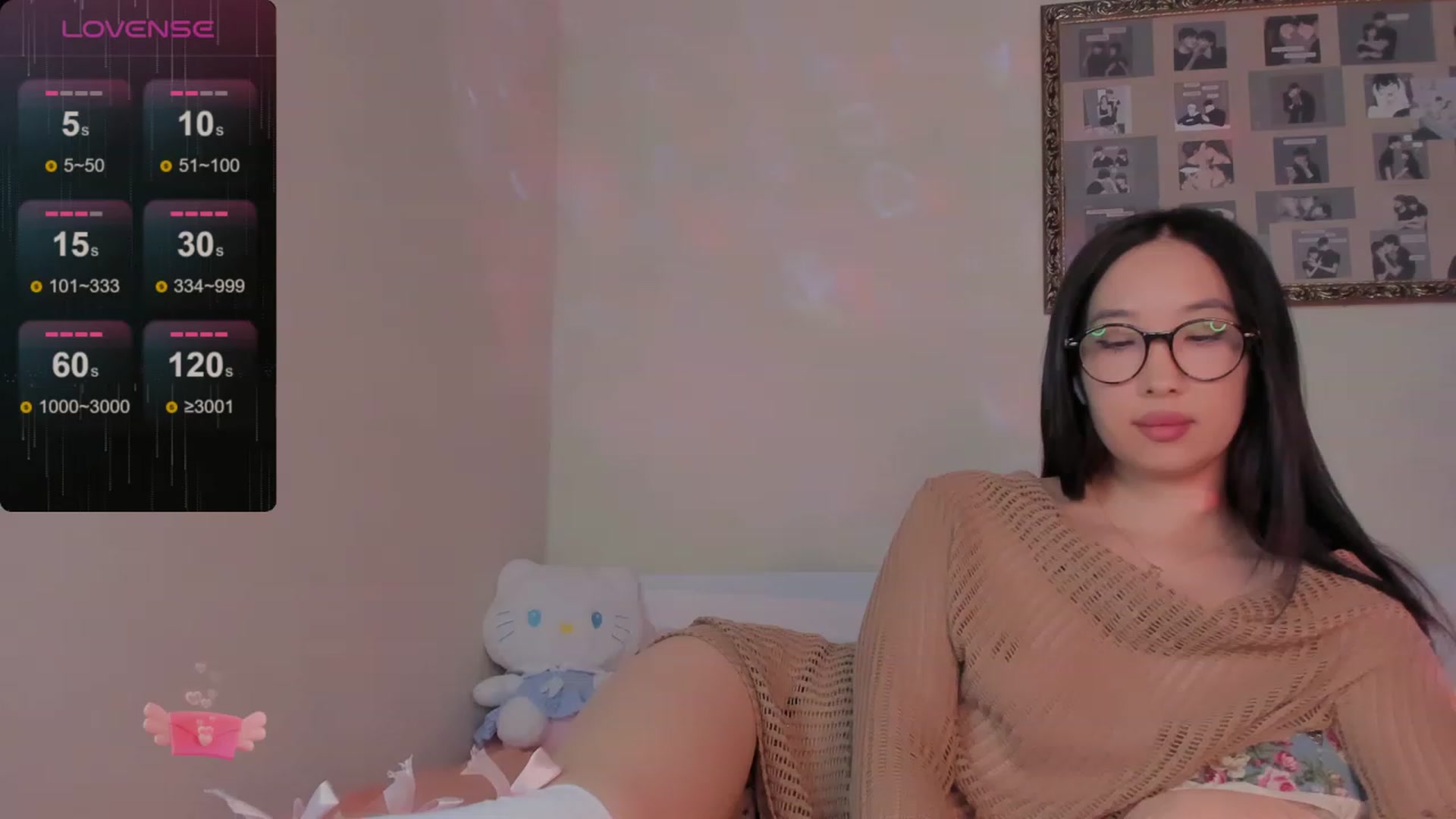 Gallery image thumbnail from FeralBerry66's myfreecams stream on, 02/19/2024, 06:31 image 16 of 20